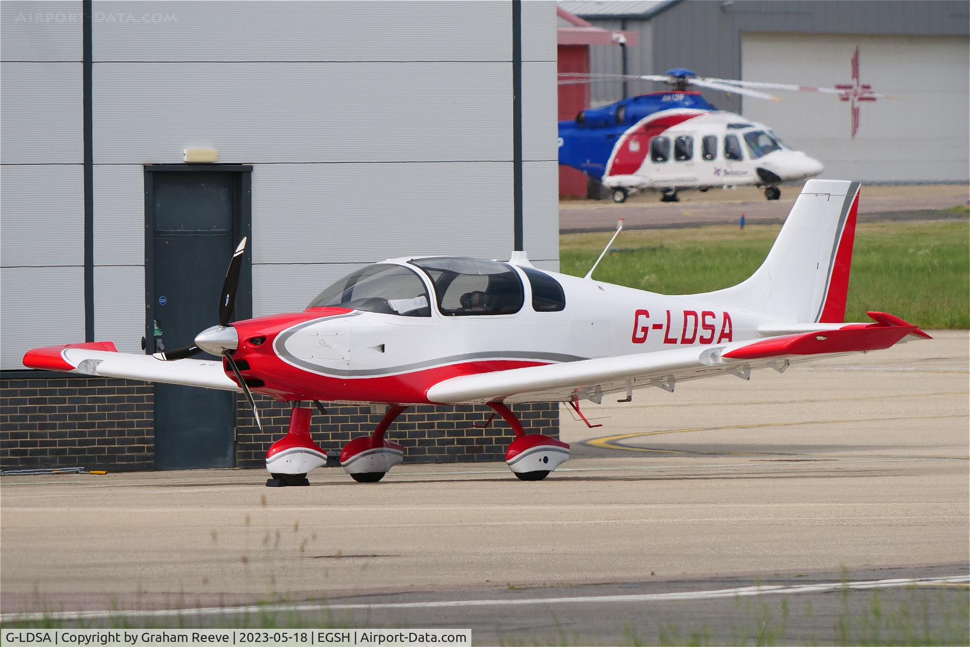 G-LDSA, 2016 The Airplane Factory Sling 4 C/N LAA 400-15412, Parked at Norwich.