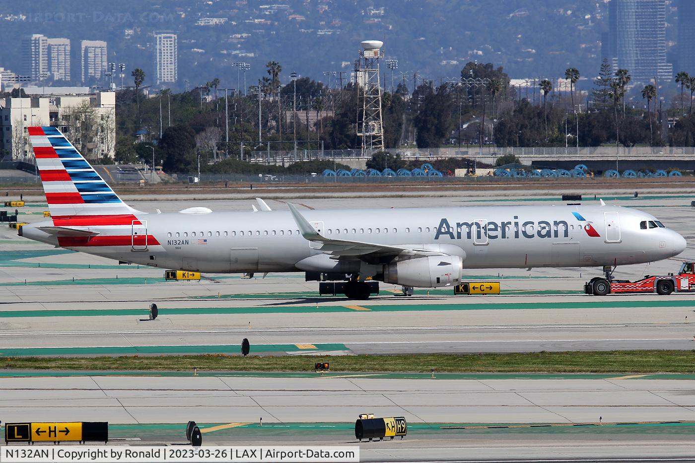 N132AN, 2015 Airbus A321-231 C/N 6473, at lax