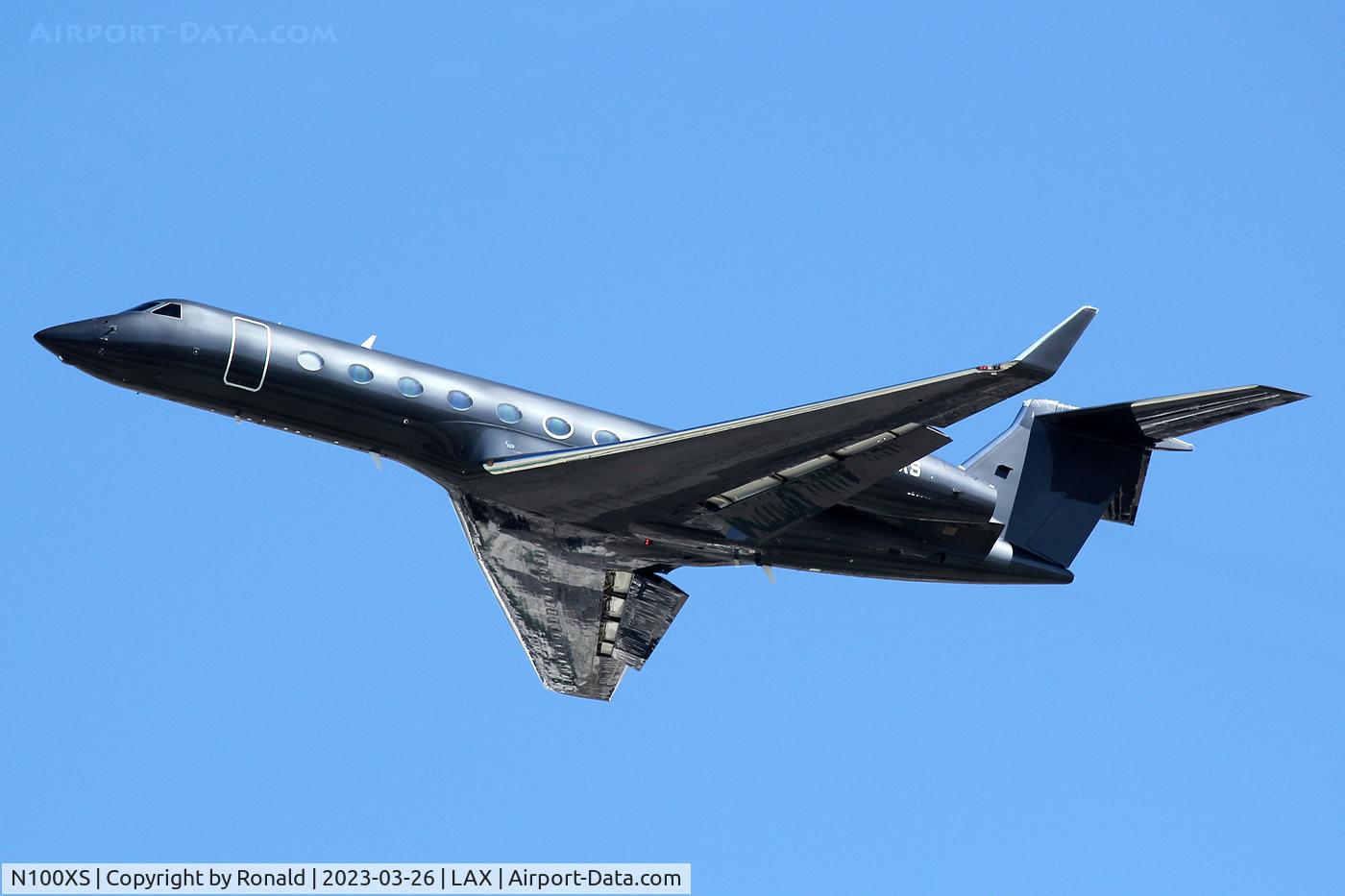 N100XS, 2012 Gulfstream Aerospace GV-SP (G550) C/N 5376, at lax