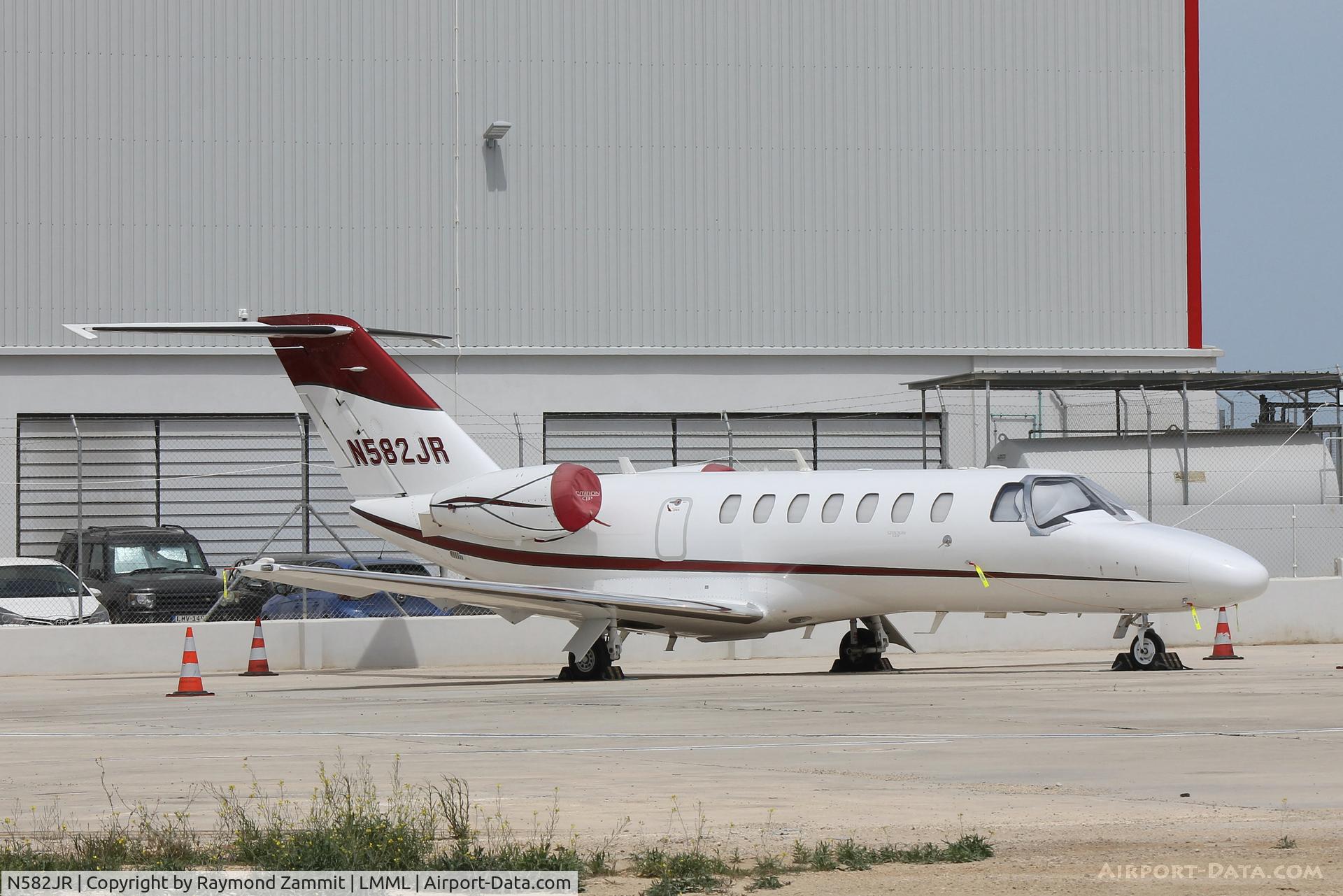 N582JR, 2004 North Wing APACHE C/N 310101, Cessna525B CitationJet CJ3 N582JR Textron Aviation