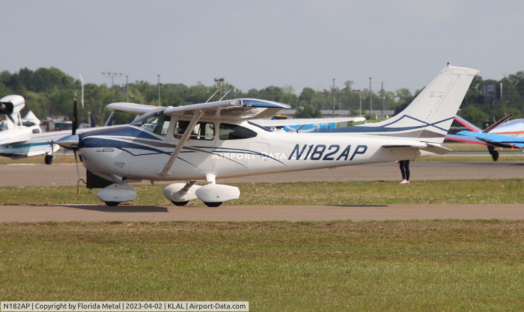 N182AP, 1976 Cessna 182Q Skylane C/N 18265198, C182 classic zx