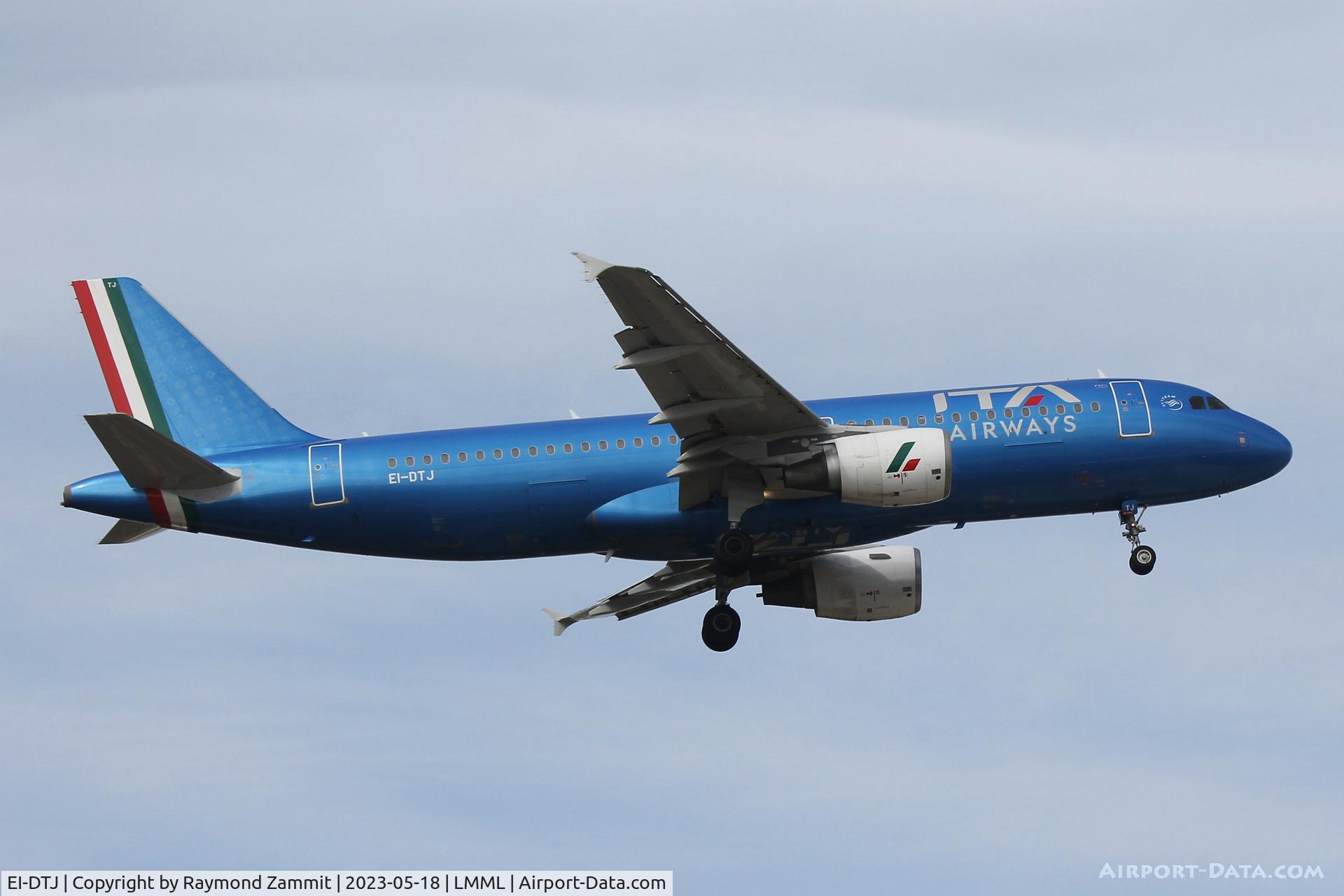 EI-DTJ, 2009 Airbus A320-216 C/N 3978, A320 EI-DTJ ITA