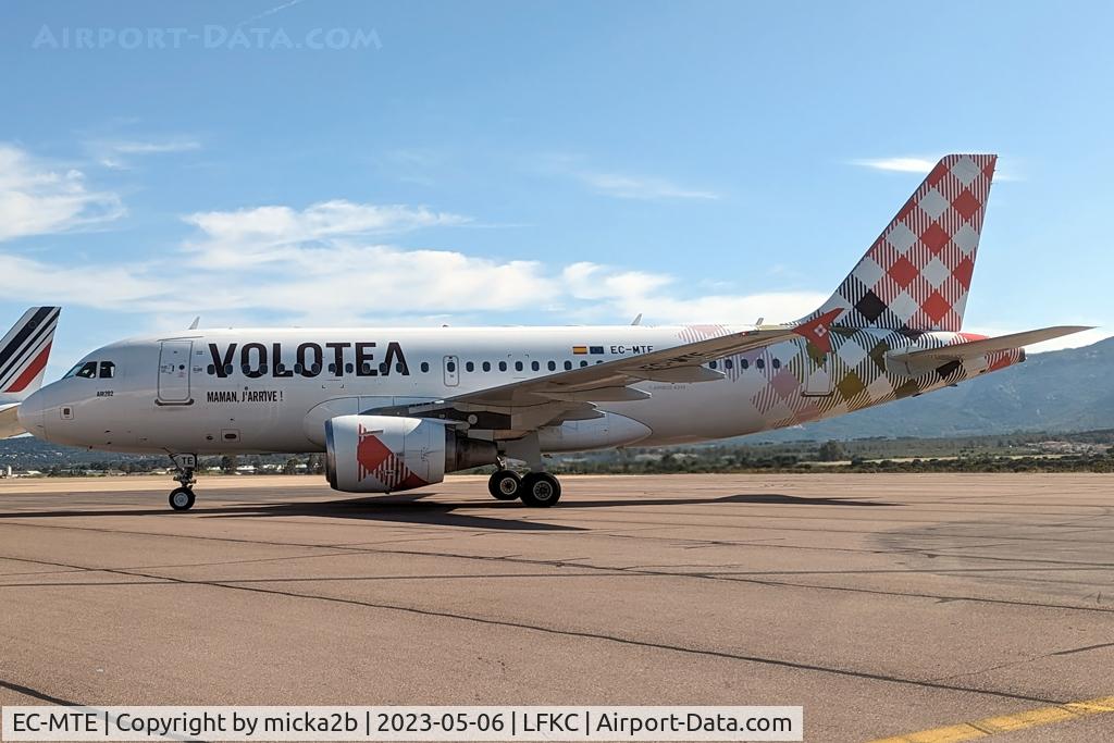 EC-MTE, 2004 Airbus A319-111 C/N 2332, Taxiing