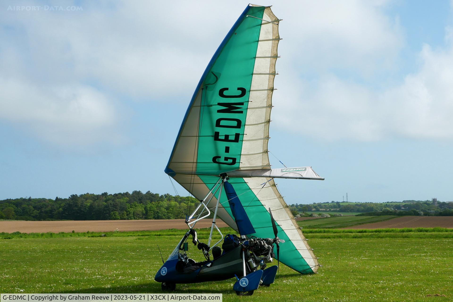 G-EDMC, 1999 Pegasus Quantum 15-912 C/N 7513, Parked at Northrepps.