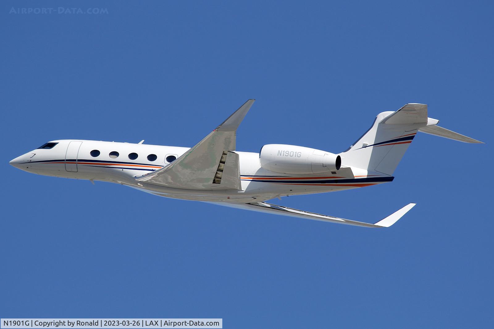 N1901G, 2019 Gulfstream G-VI (G650ER) C/N 6257, at lax