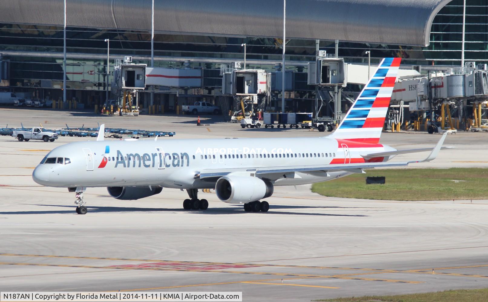 N187AN, 2001 Boeing 757-223 C/N 32381, AAL 752 nc zx