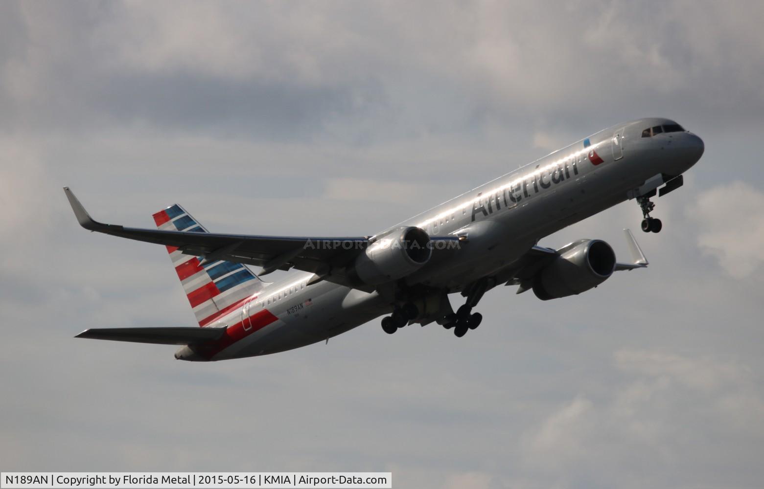 N189AN, 2001 Boeing 757-223 C/N 32383, AAL 752 nc zx