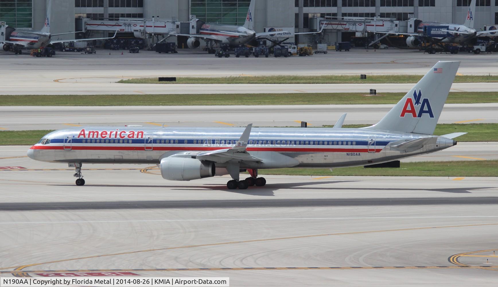 N190AA, 2001 Boeing 757-223 C/N 32384, AAL 752 oc zx