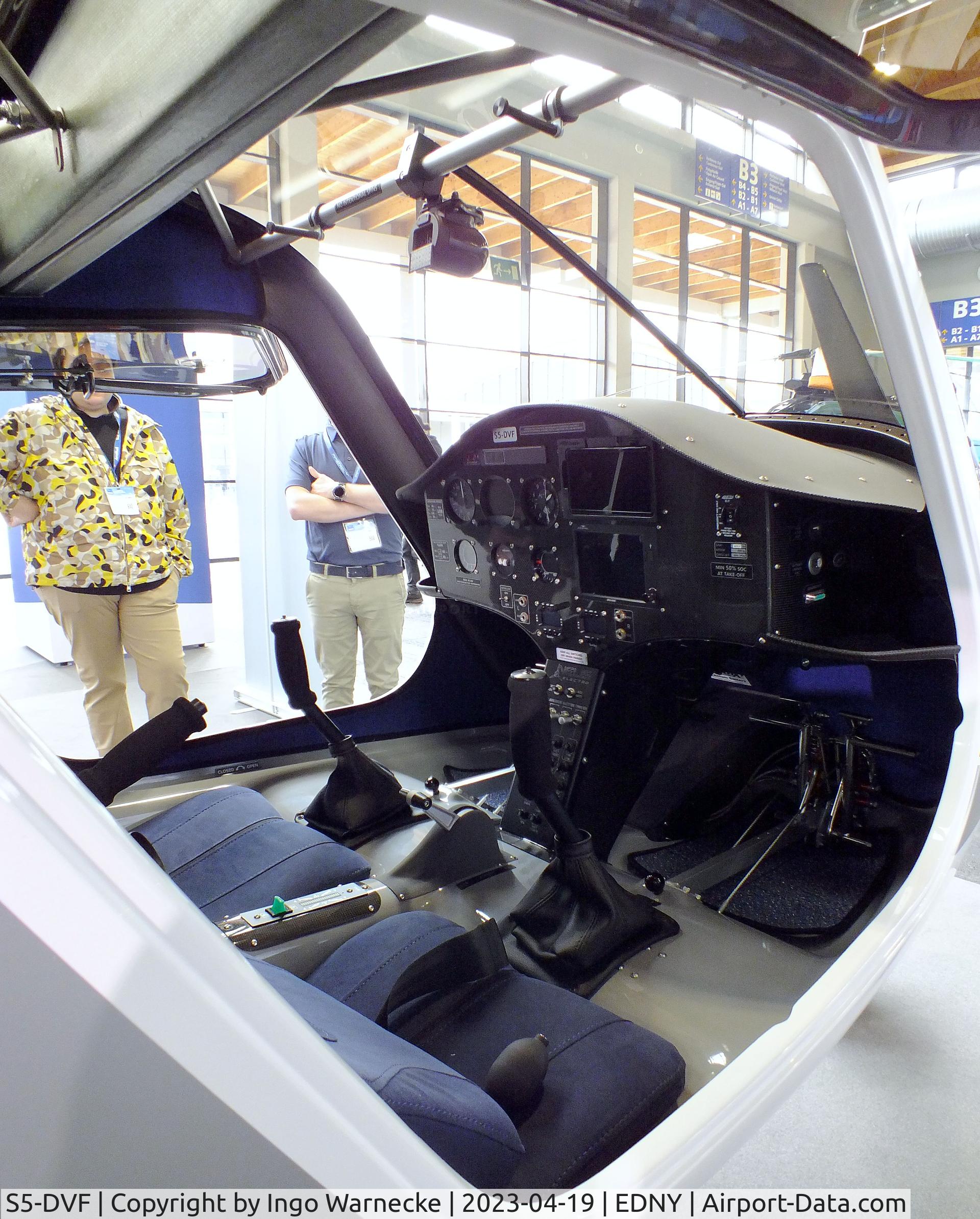 S5-DVF, Pipistrel SW 128 (Velis Electro) C/N not found_S5-DVF, Pipistrel SW 128 Velis Electro with electric motor at the AERO 2023, Friedrichshafen #c