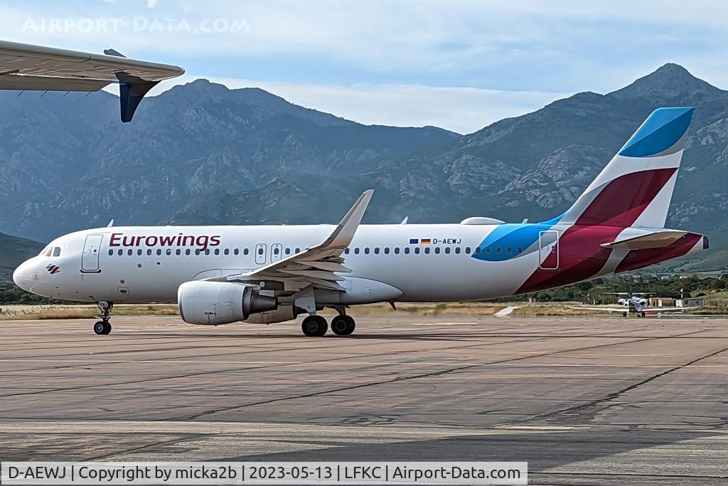 D-AEWJ, 2016 Airbus A320-214 C/N 7216, Taxiing