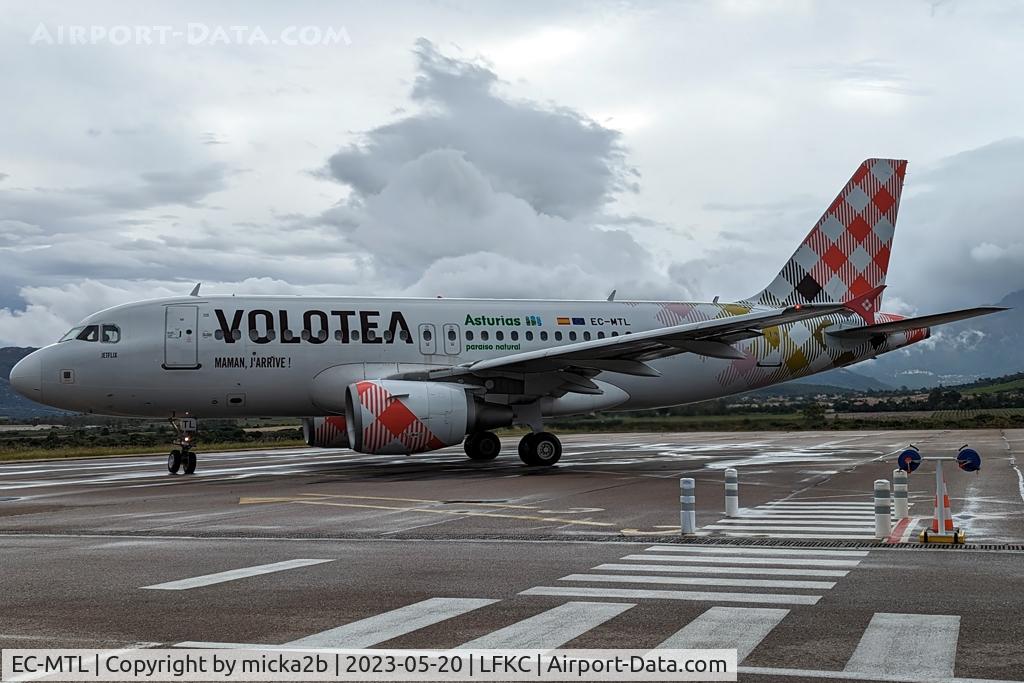 EC-MTL, 2003 Airbus A319-111 C/N 2053, Taxiing