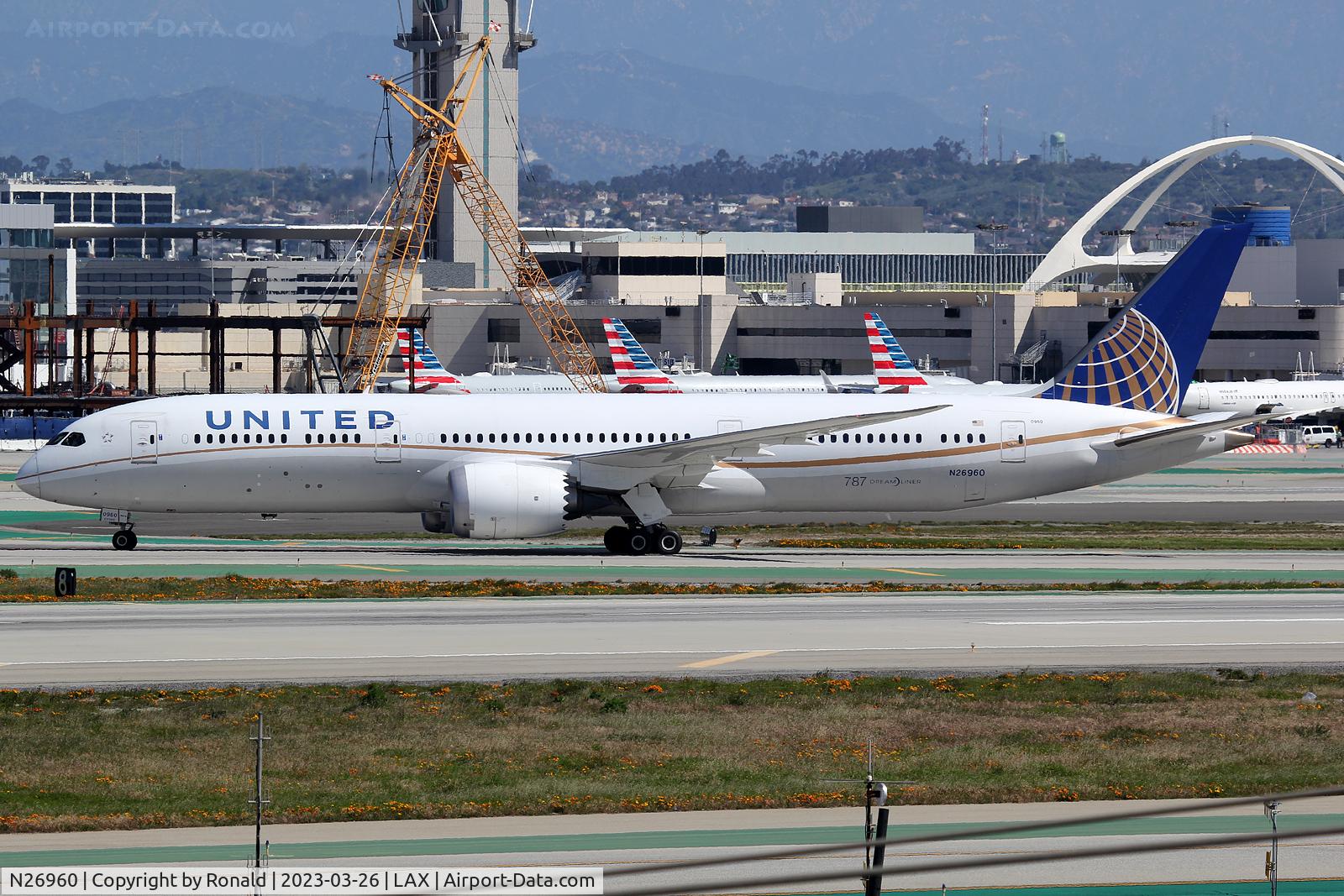 N26960, 2015 Boeing 787-9 Dreamliner Dreamliner C/N 36408, at lax