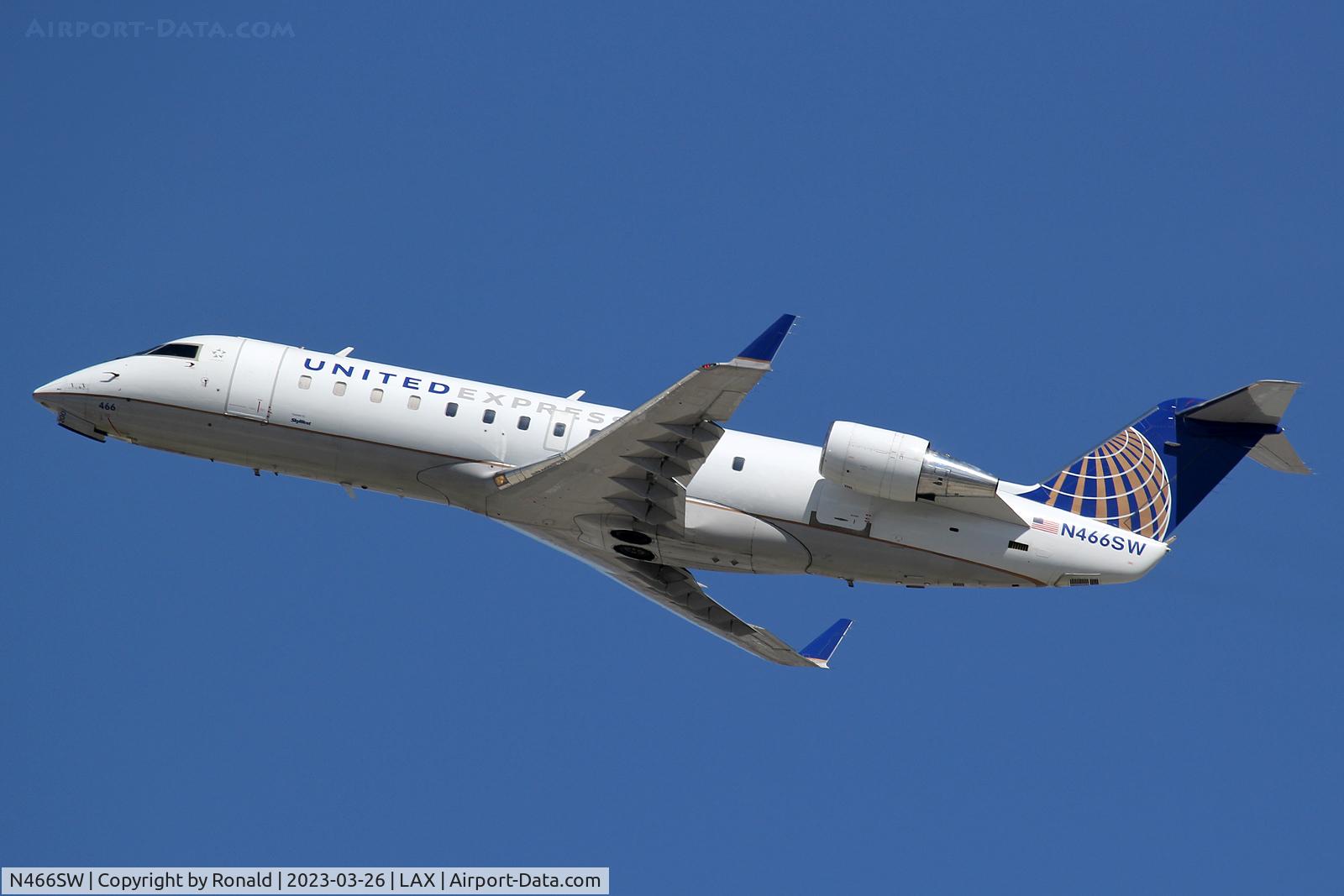 N466SW, 2003 Bombardier CRJ-200ER (CL-600-2B19) C/N 7856, at lax