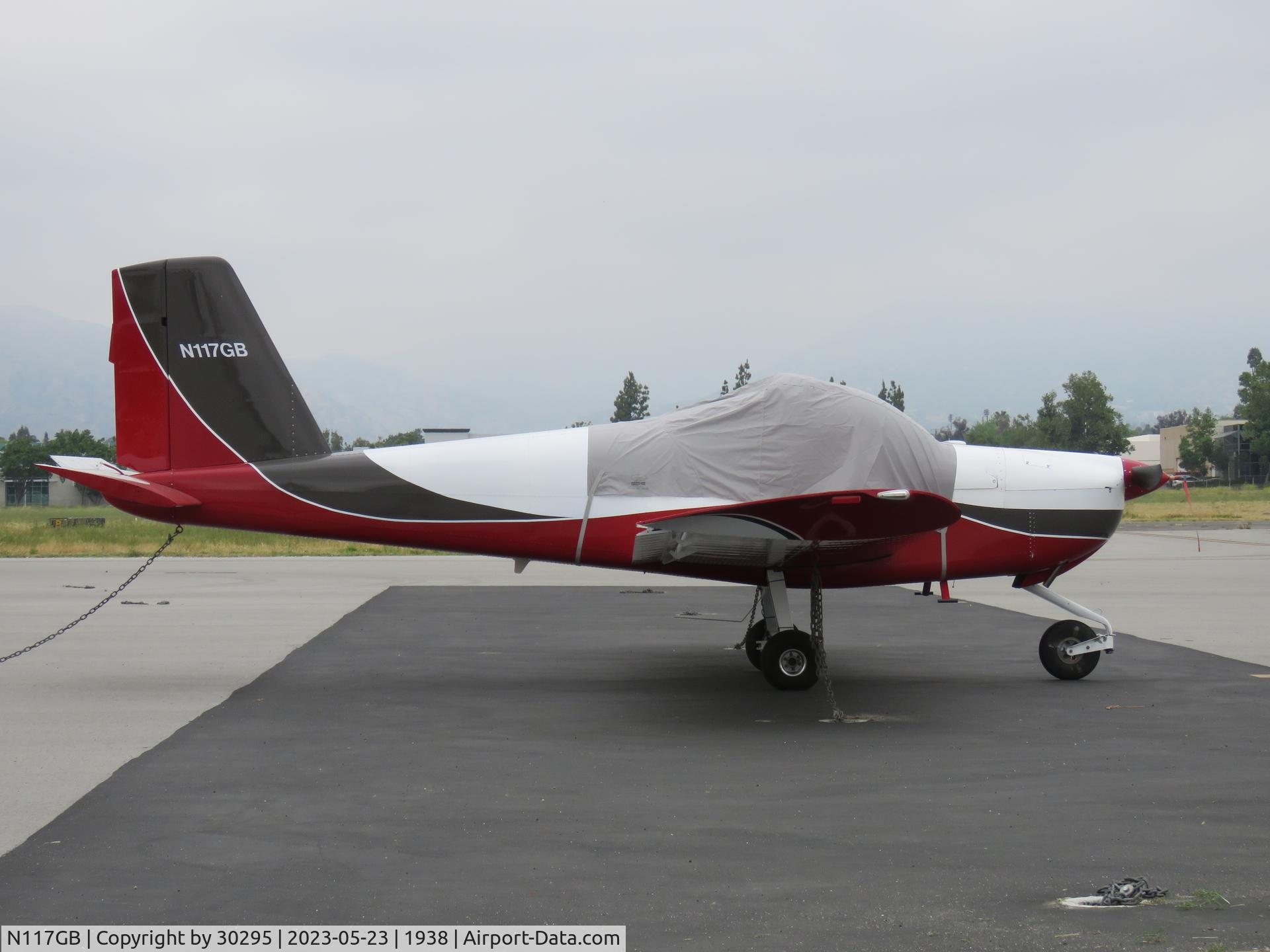 N117GB, 2011 Vans RV-12 C/N 120117, Parked