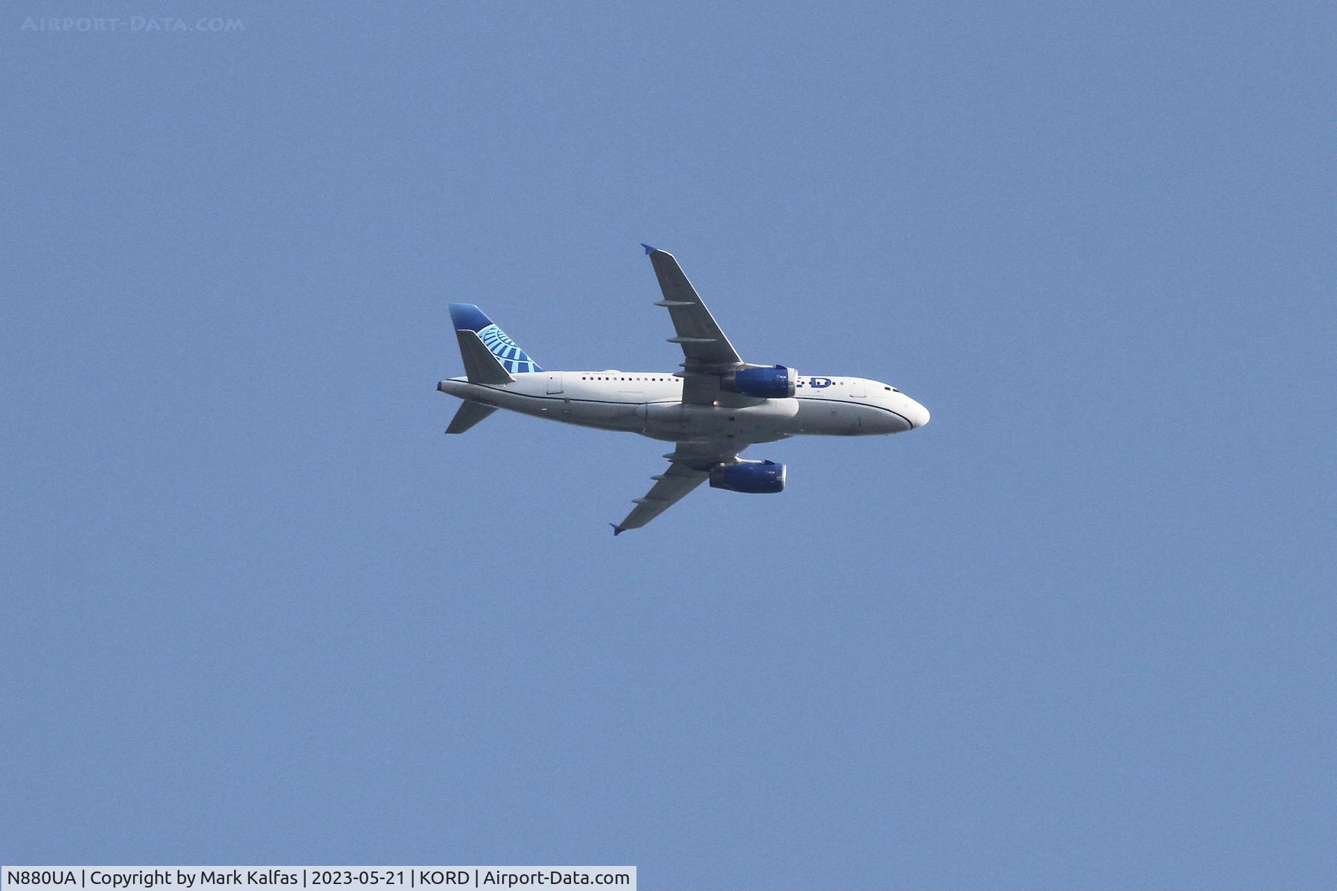 N880UA, 2005 Airbus A319-132 C/N 2426, United Airlines A319 N880UA UA2227 RDU-ORD