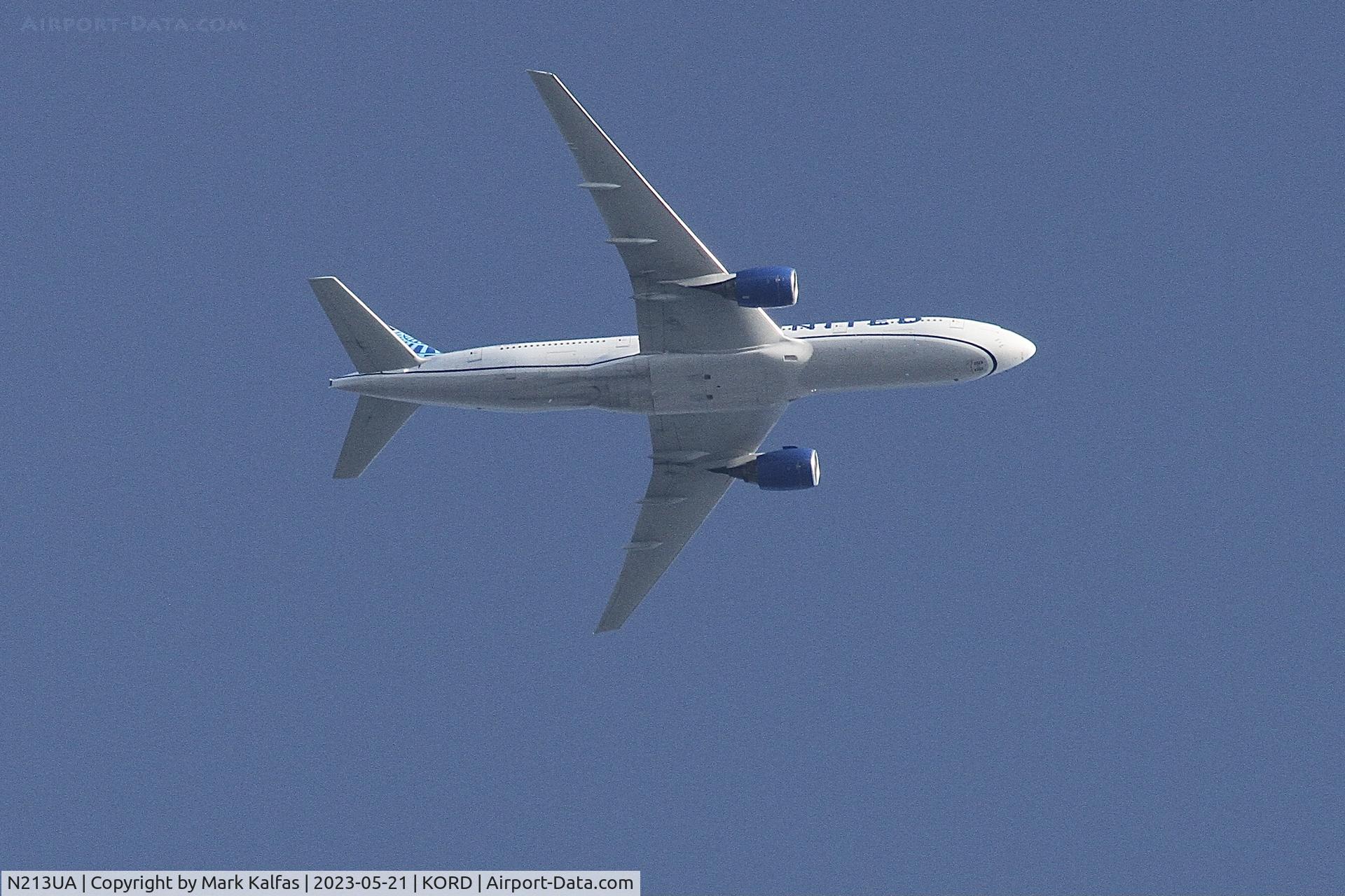 N213UA, 2000 Boeing 777-222 C/N 30219, United Airlines B772 N213UA UA1828 MCO-ORD