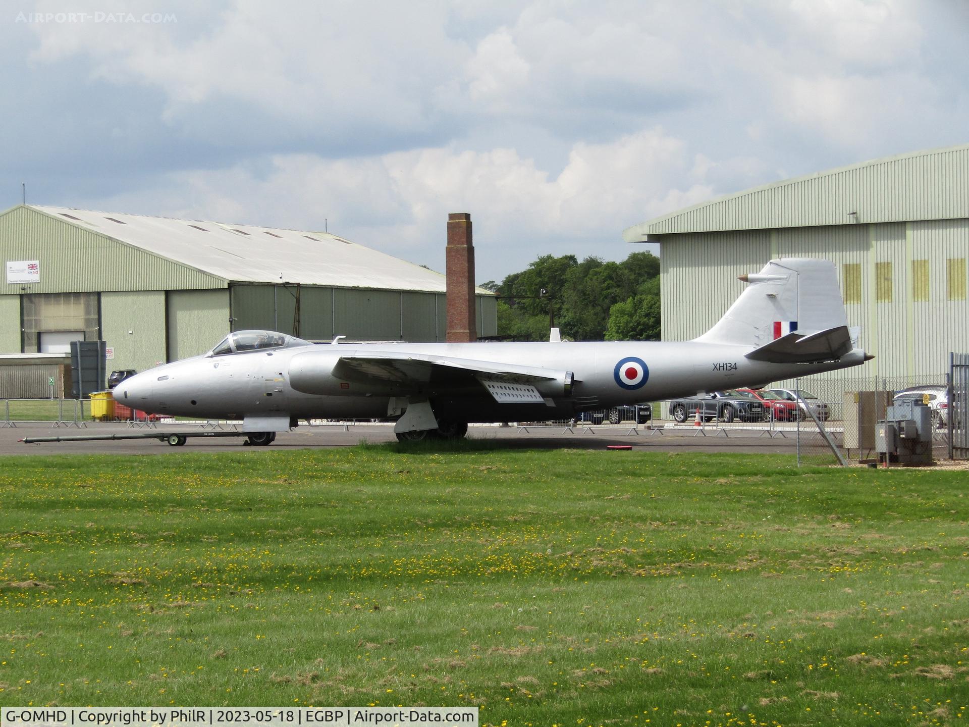 G-OMHD, 1959 English Electric Canberra PR.9 C/N SH1724, XH134 (G-OMHD) 1959 English Electric Canberra PR9  Kemble