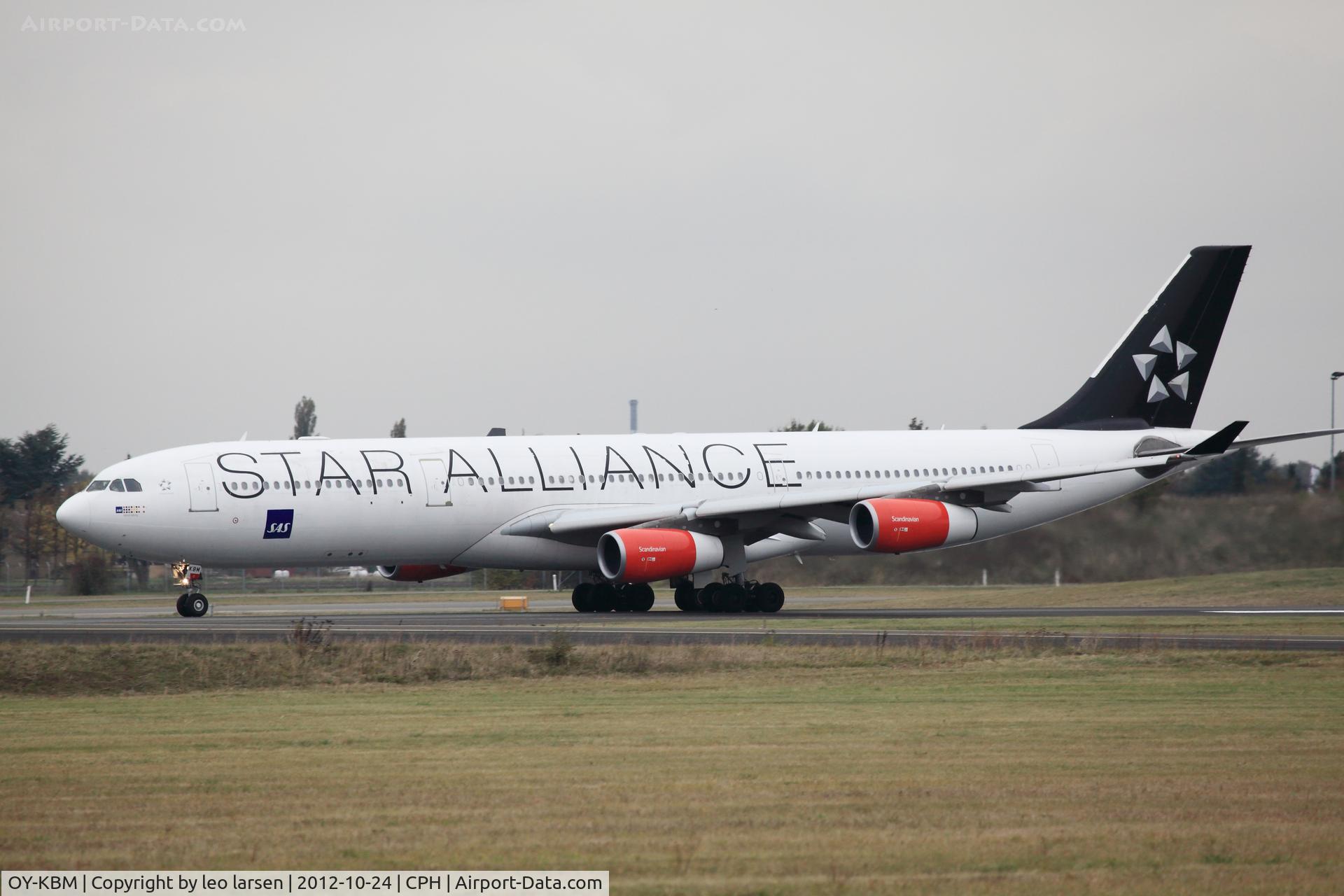 OY-KBM, 2002 Airbus A340-313X C/N 450, Copenhagen 24.10.2012 T/O run R-22R