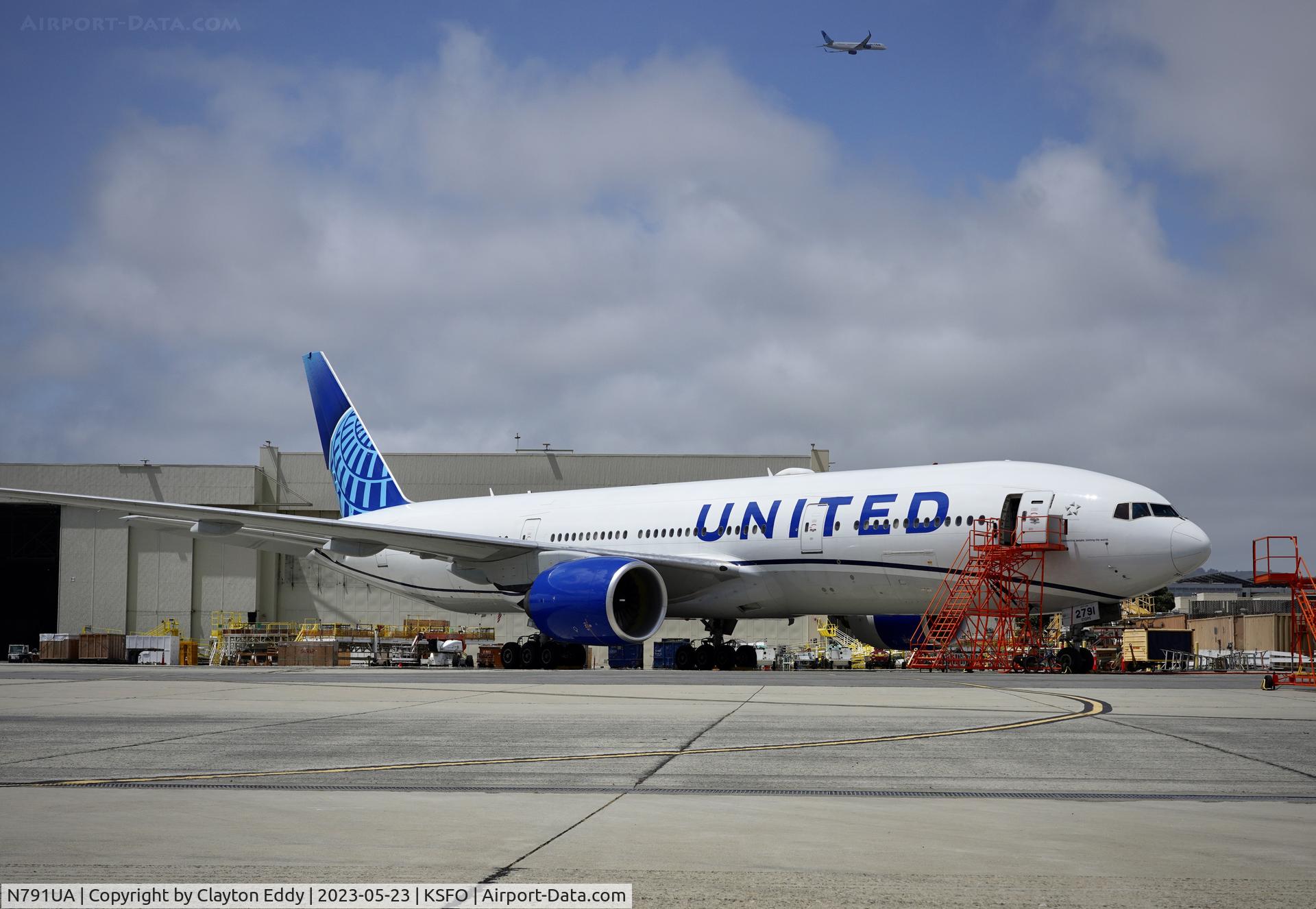 N791UA, 1997 Boeing 777-222 C/N 26933, SFO 2023.