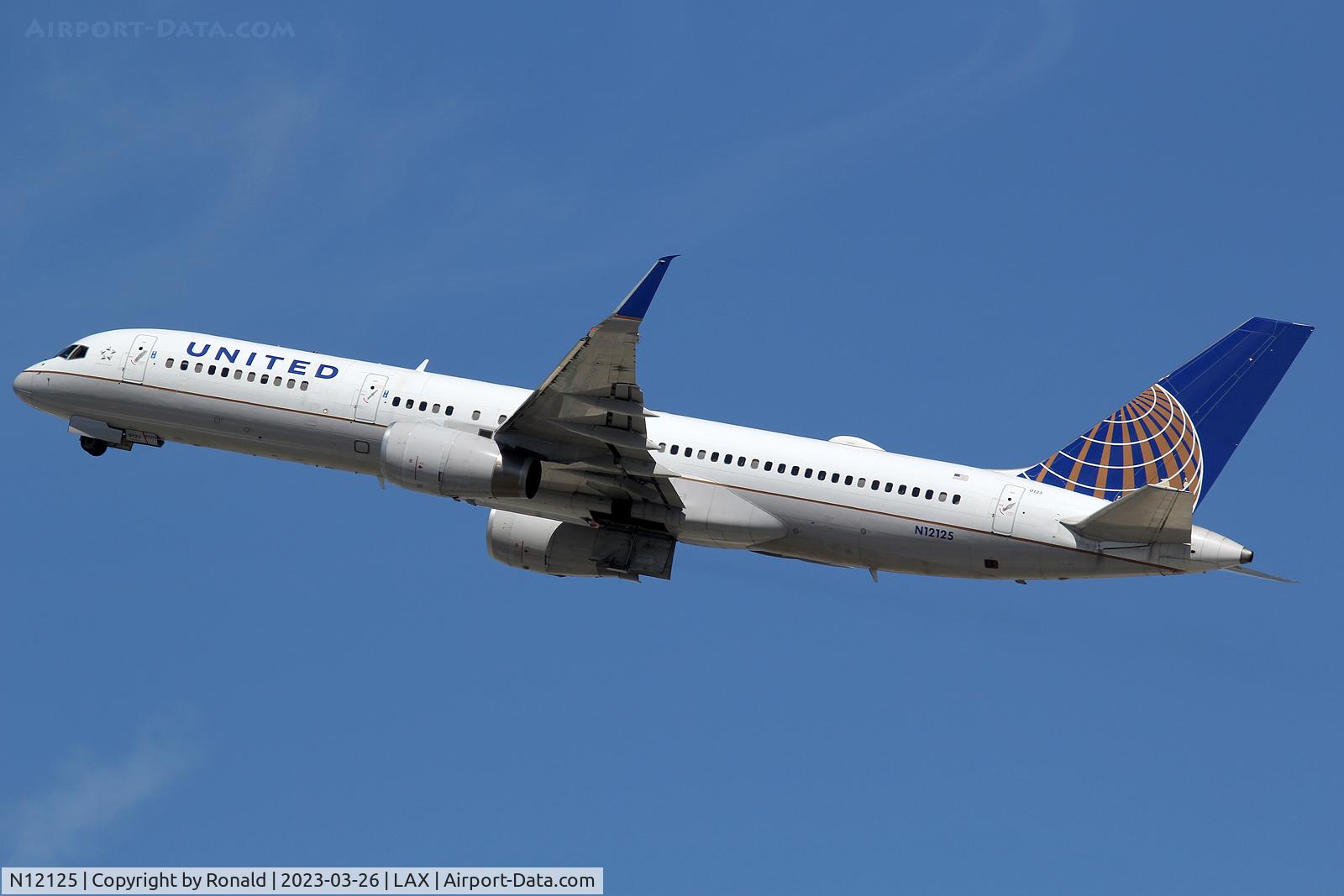 N12125, 1998 Boeing 757-224 C/N 28967, at lax