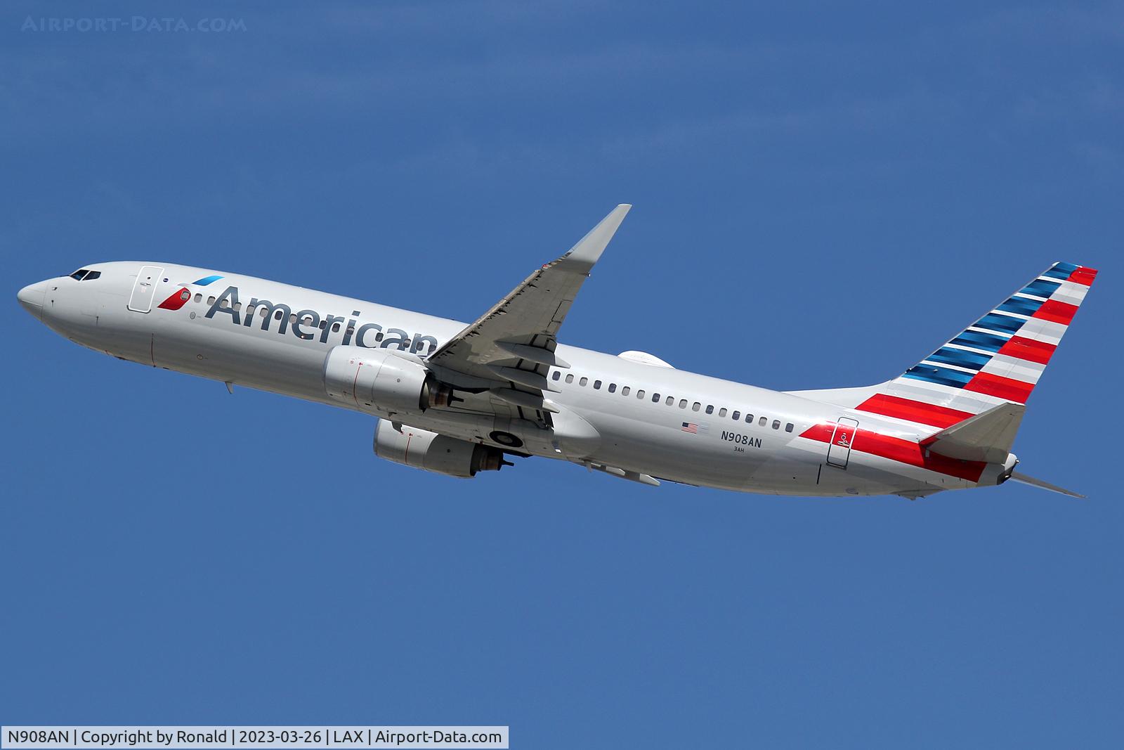 N908AN, 1999 Boeing 737-823 C/N 29510, at lax