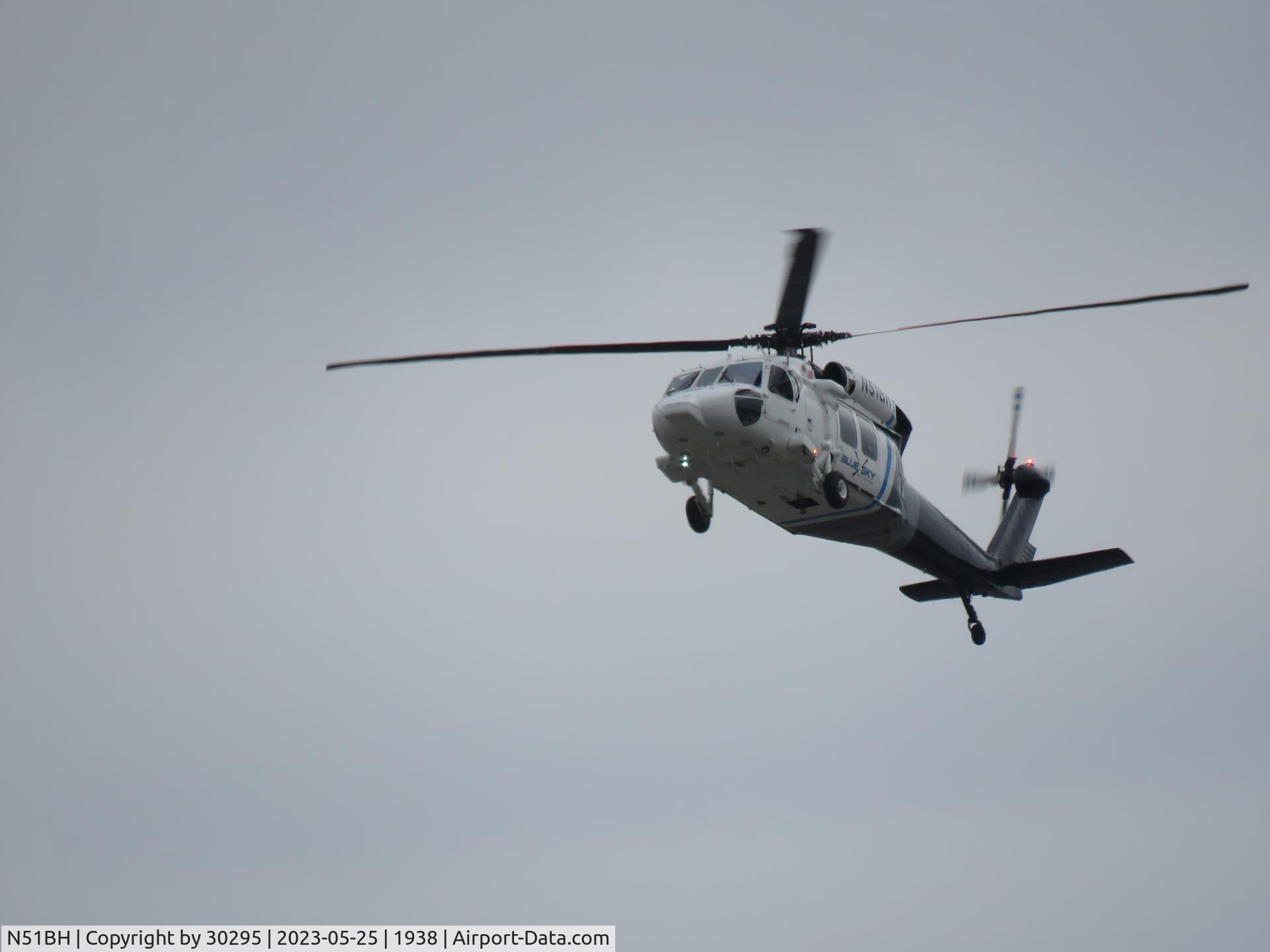 N51BH, 1984 Sikorsky HH-60L Fire Hawk (Black Hawk) C/N 70766, Getting ready