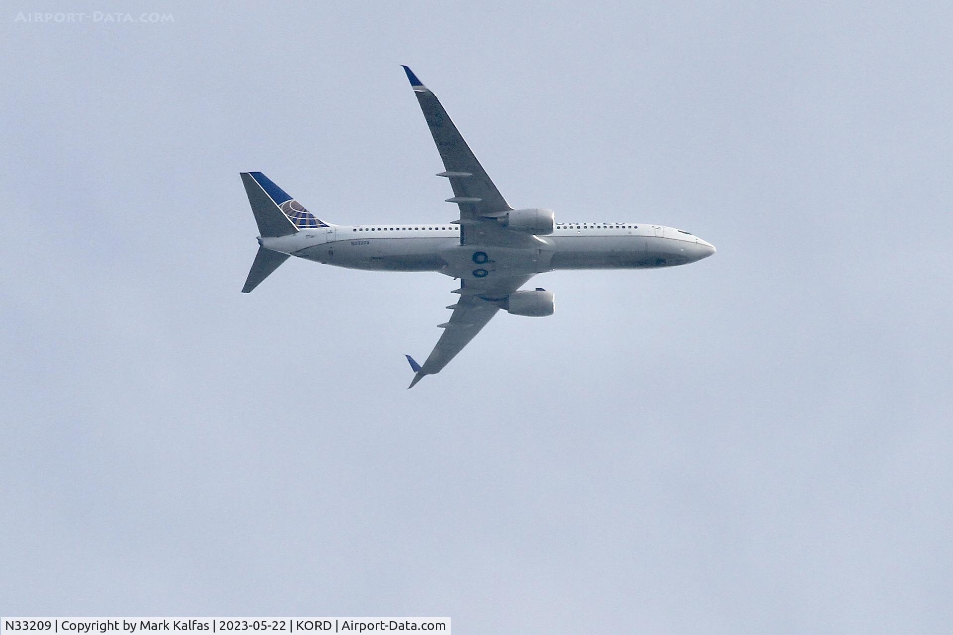 N33209, 2000 Boeing 737-824 C/N 30581, United Airlines B738 N33209 UA407 TPA-ORD