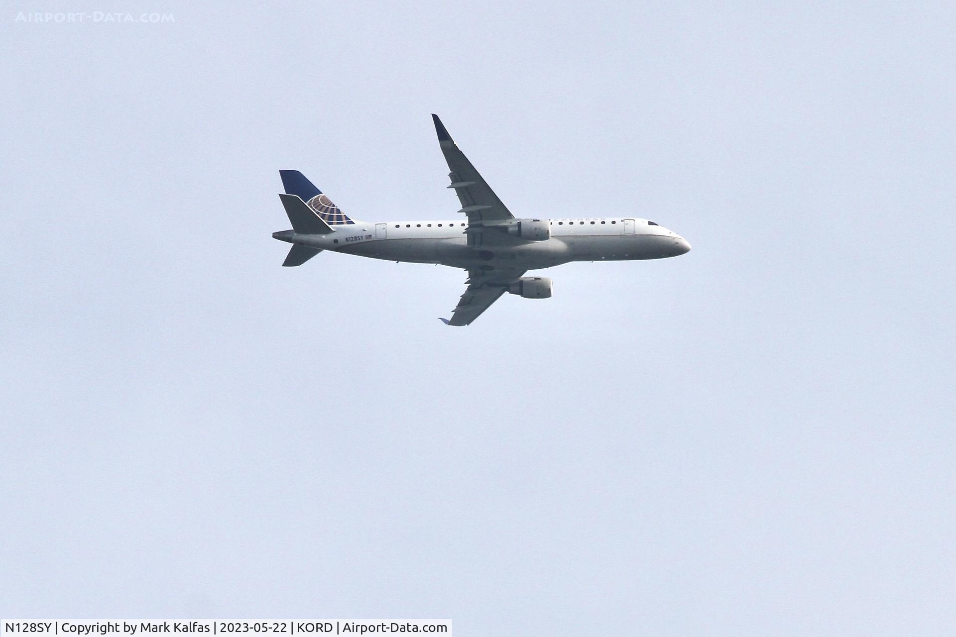 N128SY, 2014 Embraer 175LR (ERJ-170-200LR) C/N 17000445, SkyWest / United Express E75L N128SY SKW5245 LEX-ORD