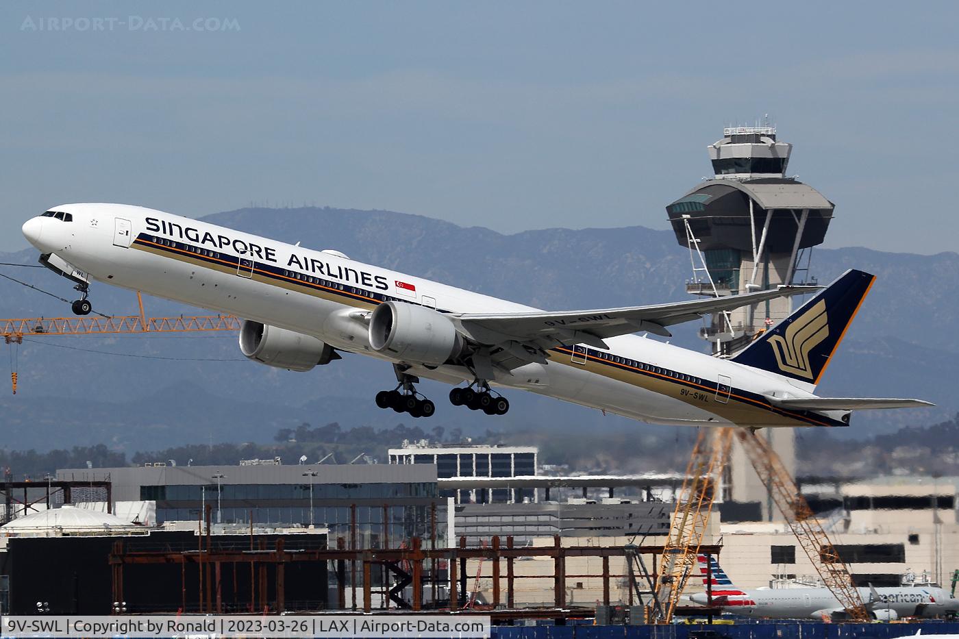 9V-SWL, 2007 Boeing 777-312/ER C/N 34577, at lax