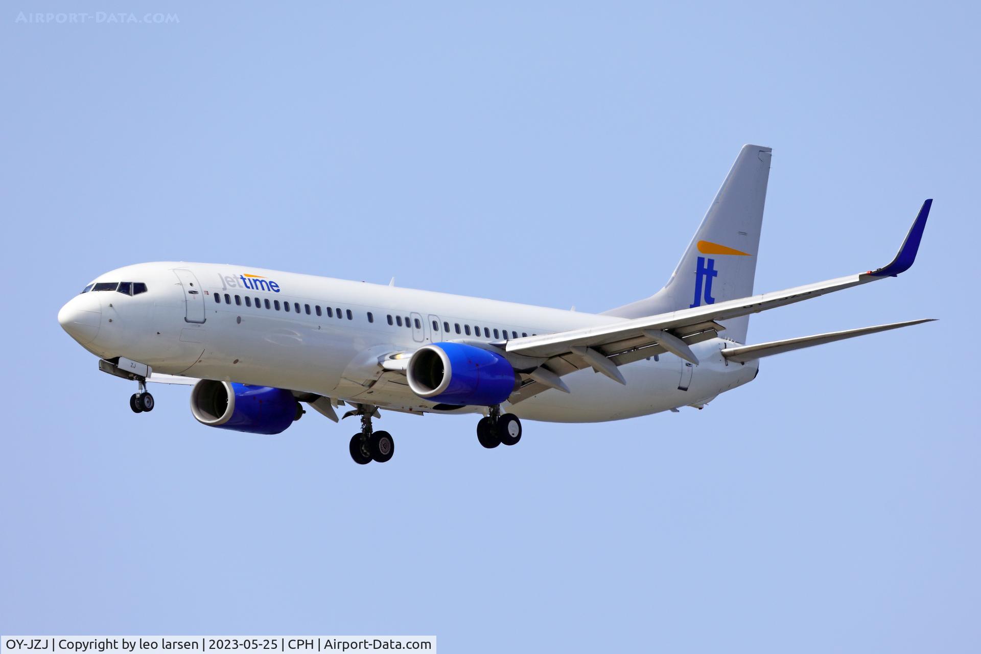 OY-JZJ, 2003 Boeing 737-82R C/N 30658, Copenhagen 25.5.2023