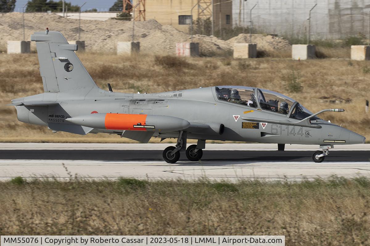 MM55076, Aermacchi MB-339CD C/N 6880/208/CD015, Runway 13