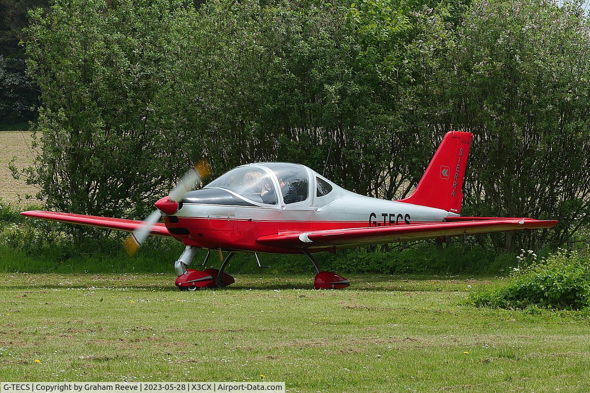 G-TECS, 2004 Tecnam P-2002EA Sierra C/N PFA 333-14325, About to depart from Northrepps.