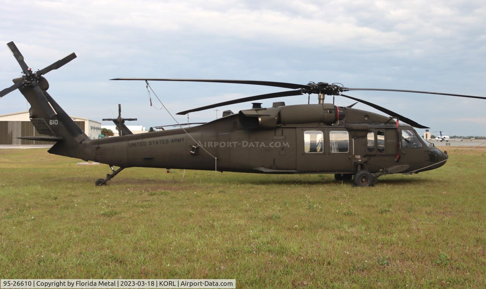 95-26610, 2004 Sikorsky UH-60L Black Hawk C/N Not found 95-26610, US Army UH-60 zx