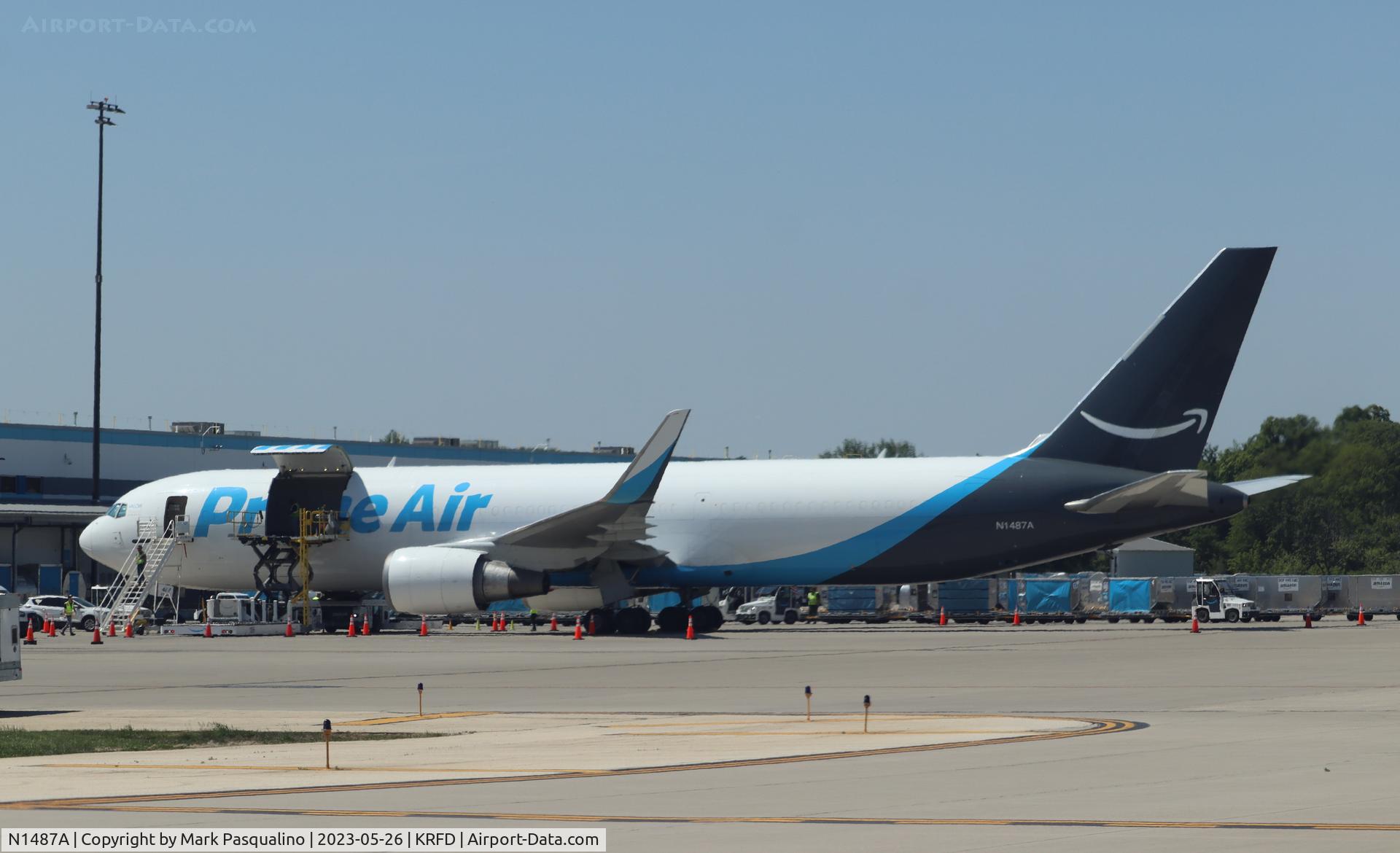 N1487A, 1997 Boeing 767-31K(ER)(BDSF) C/N 28865, Boeing 767-31K(ER)(BDSF)