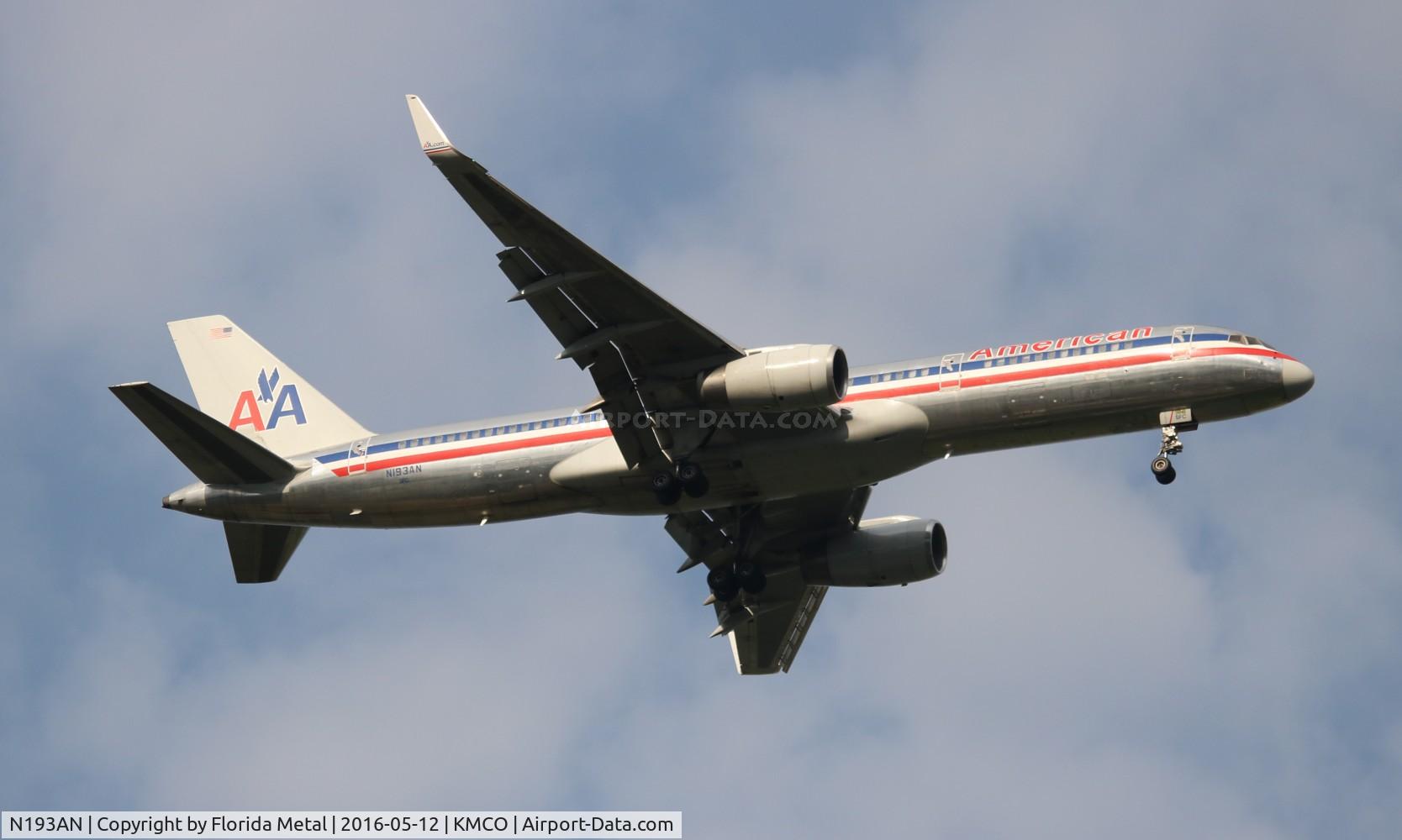 N193AN, 2001 Boeing 757-223 C/N 32387, AAL 752 oc zx