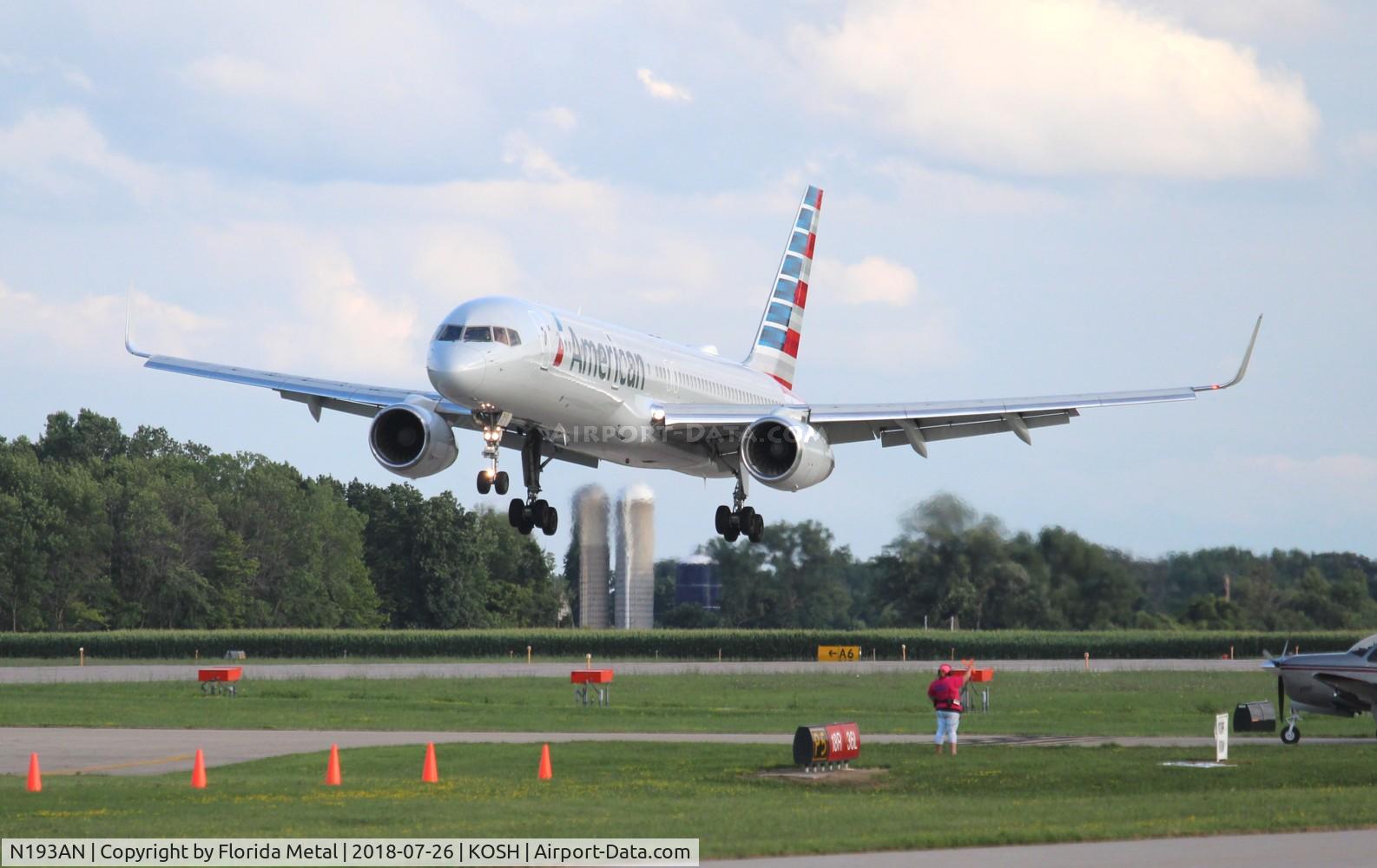 N193AN, 2001 Boeing 757-223 C/N 32387, OSH 2018 zx