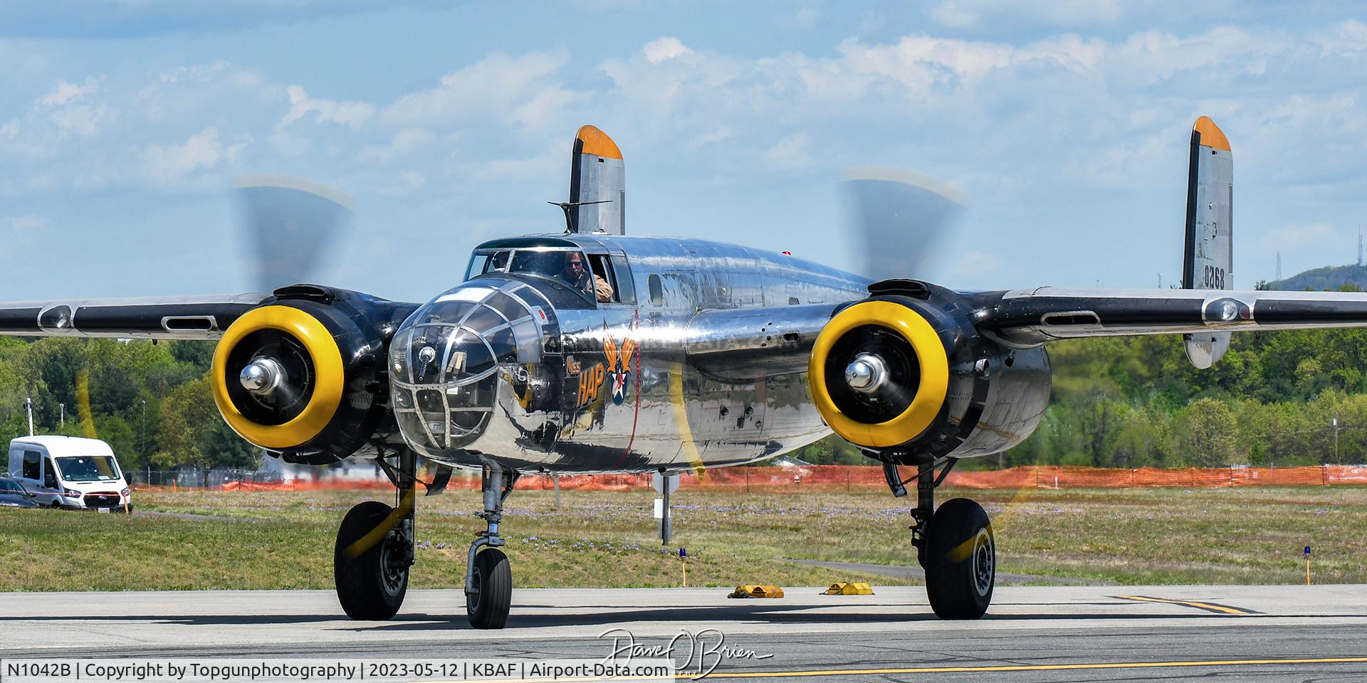 N1042B, 1944 North American B-25N Mitchell C/N 108-35148, HAP arriving at BAF