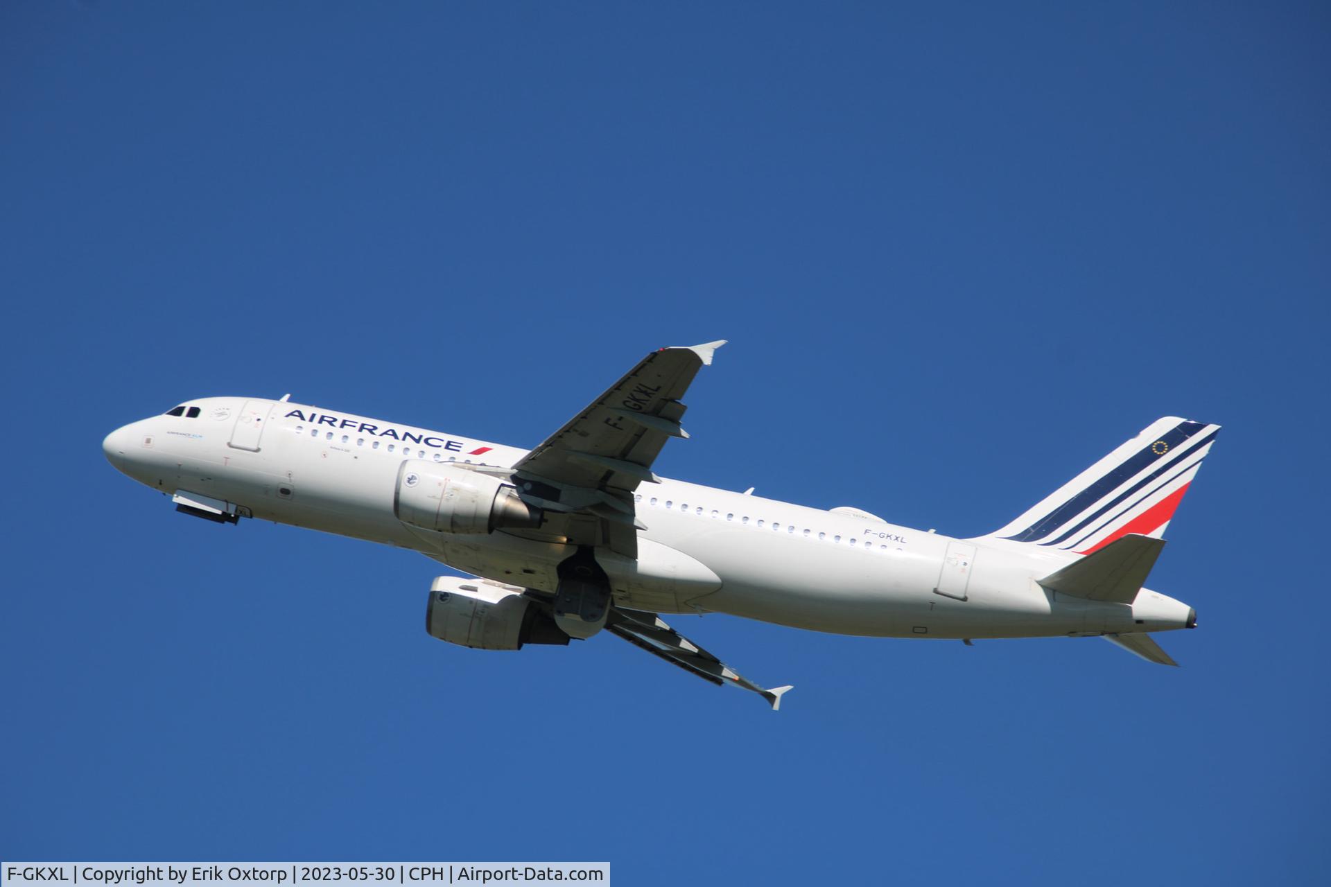 F-GKXL, 2006 Airbus A320-214 C/N 2705, F-GKXL takig off rw 22L