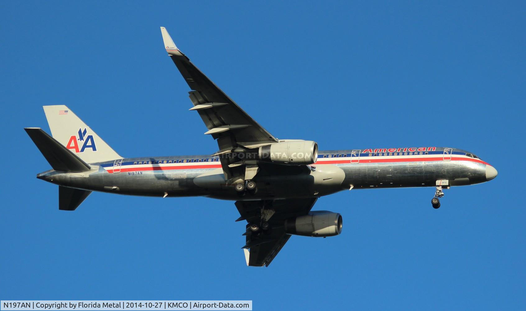 N197AN, 2001 Boeing 757-223 C/N 32391/988, AAL 752 oc zx