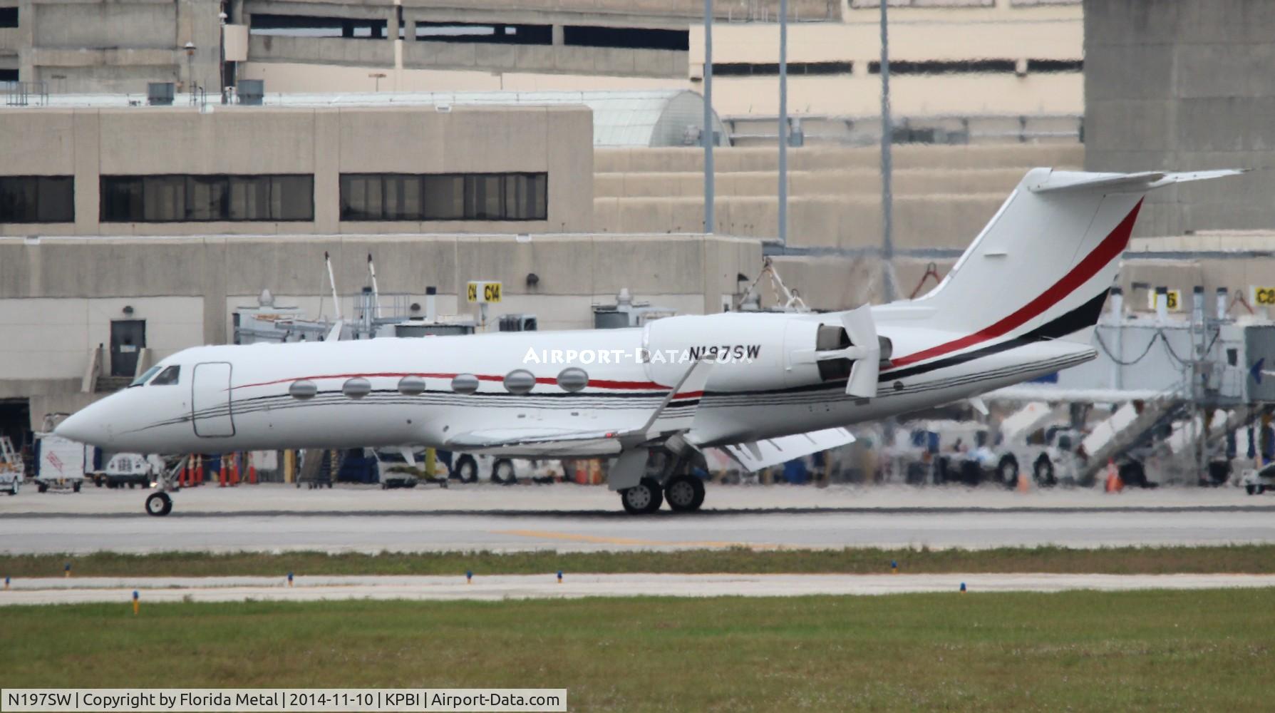 N197SW, 2000 Gulfstream Aerospace G-IV C/N 1413, G-IV zx