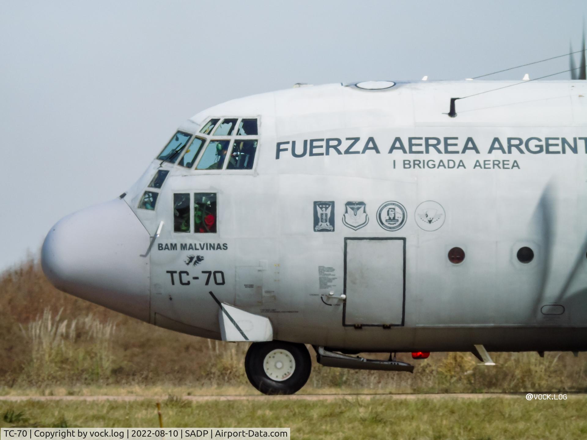 TC-70, 1977 Lockheed KC-130H Hercules C/N 382-4816, TC-70 taxing at Palomar.