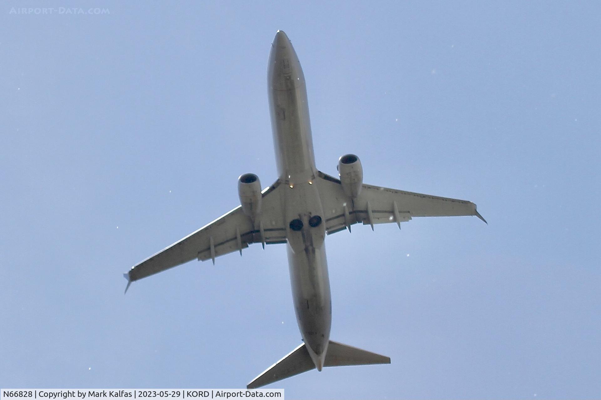 N66828, 2014 Boeing 737-924/ER C/N 44580, United Airlines Boeing 737-924/ER, N66828 UA2312 DEN-ORD, on a missed approach 10C ORD
