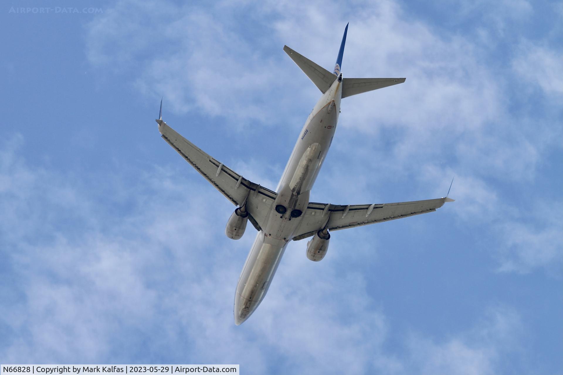 N66828, 2014 Boeing 737-924/ER C/N 44580, United Airlines Boeing 737-924/ER, N66828 UA2312 DEN-ORD, on a missed approach 10C ORD