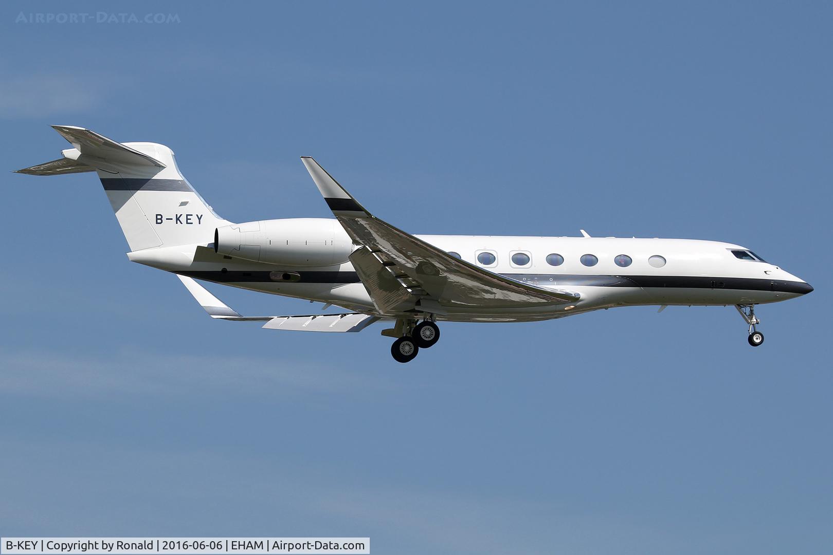 B-KEY, 2014 Gulfstream Aerospace G650 (G-VI) C/N 6098, at spl