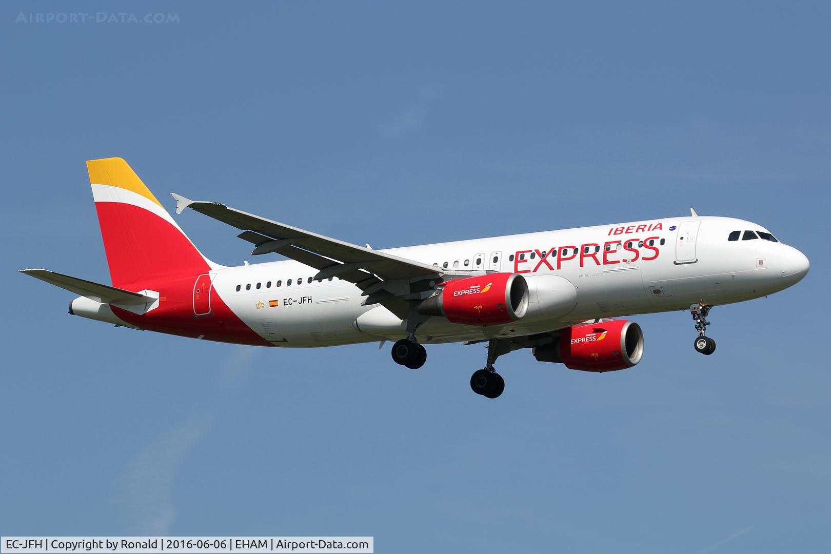 EC-JFH, 2003 Airbus A320-214 C/N 2104, at spl
