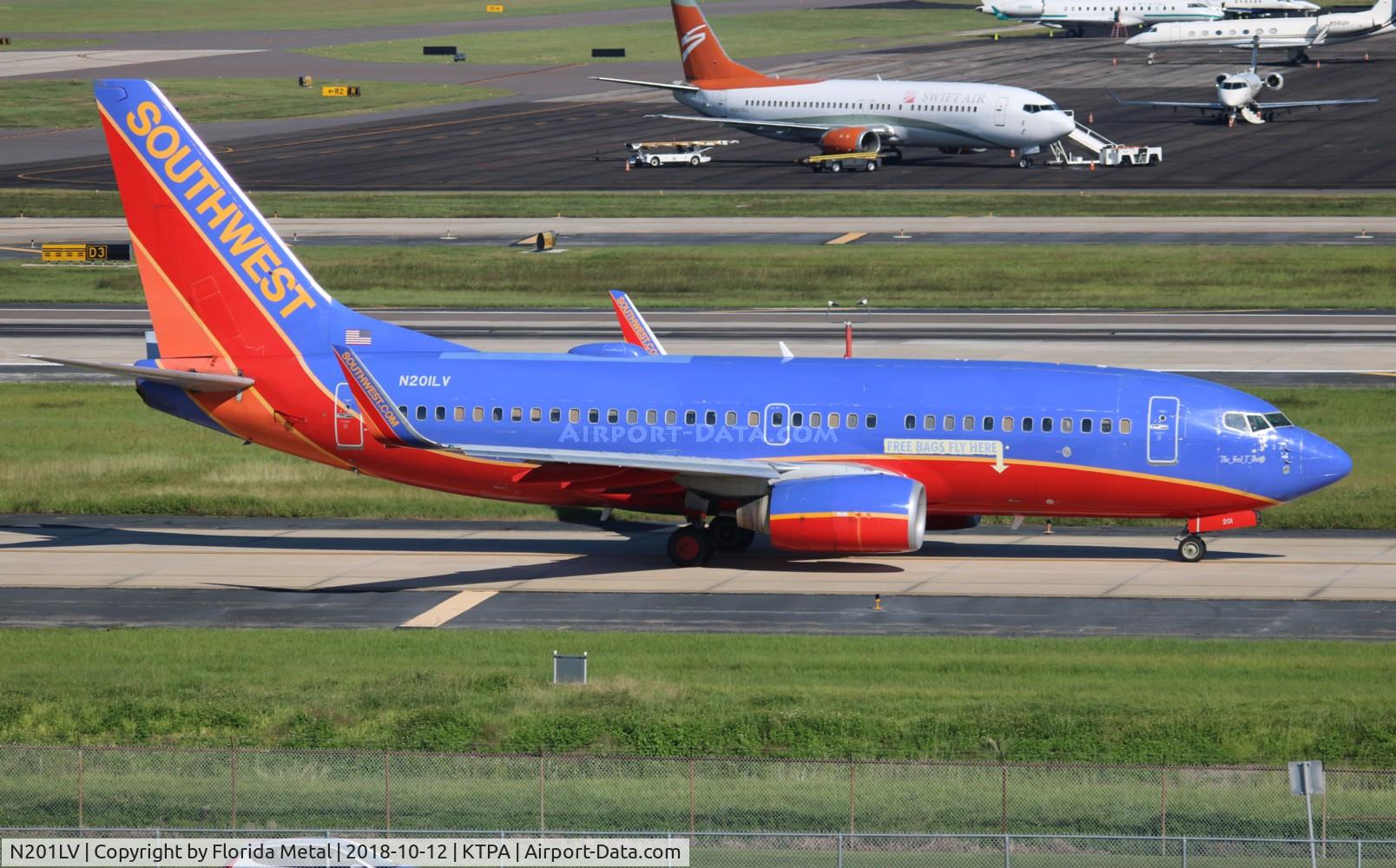N201LV, 2005 Boeing 737-7H4 C/N 29854, SWA 737 canyon zx