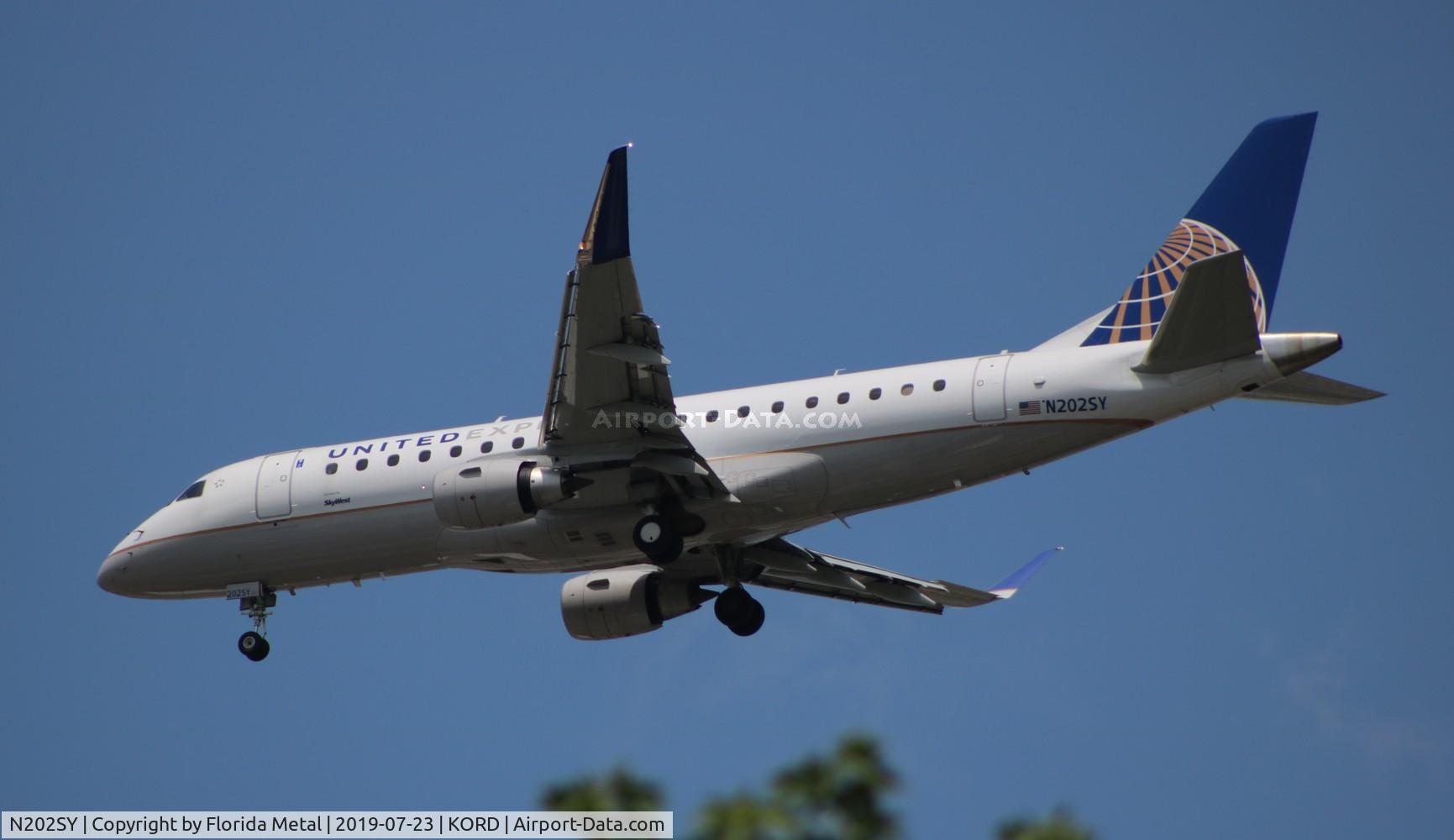 N202SY, 2016 Embraer 175LR (ERJ-170-200LR) C/N 17000624, SKW/UE E175 zx ORD 28C