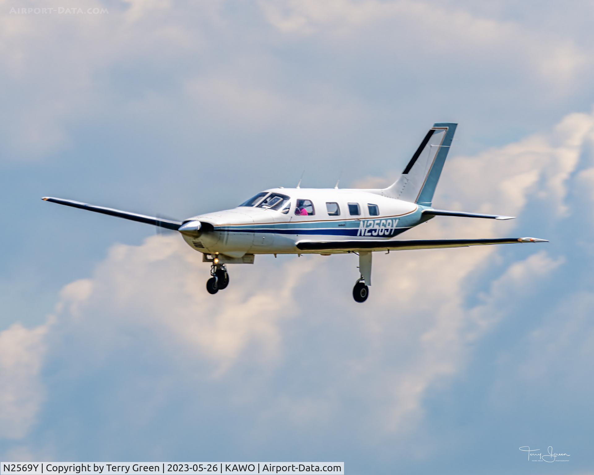N2569Y, 1985 Piper PA-46-310P Malibu C/N 46-8508104, KAWO