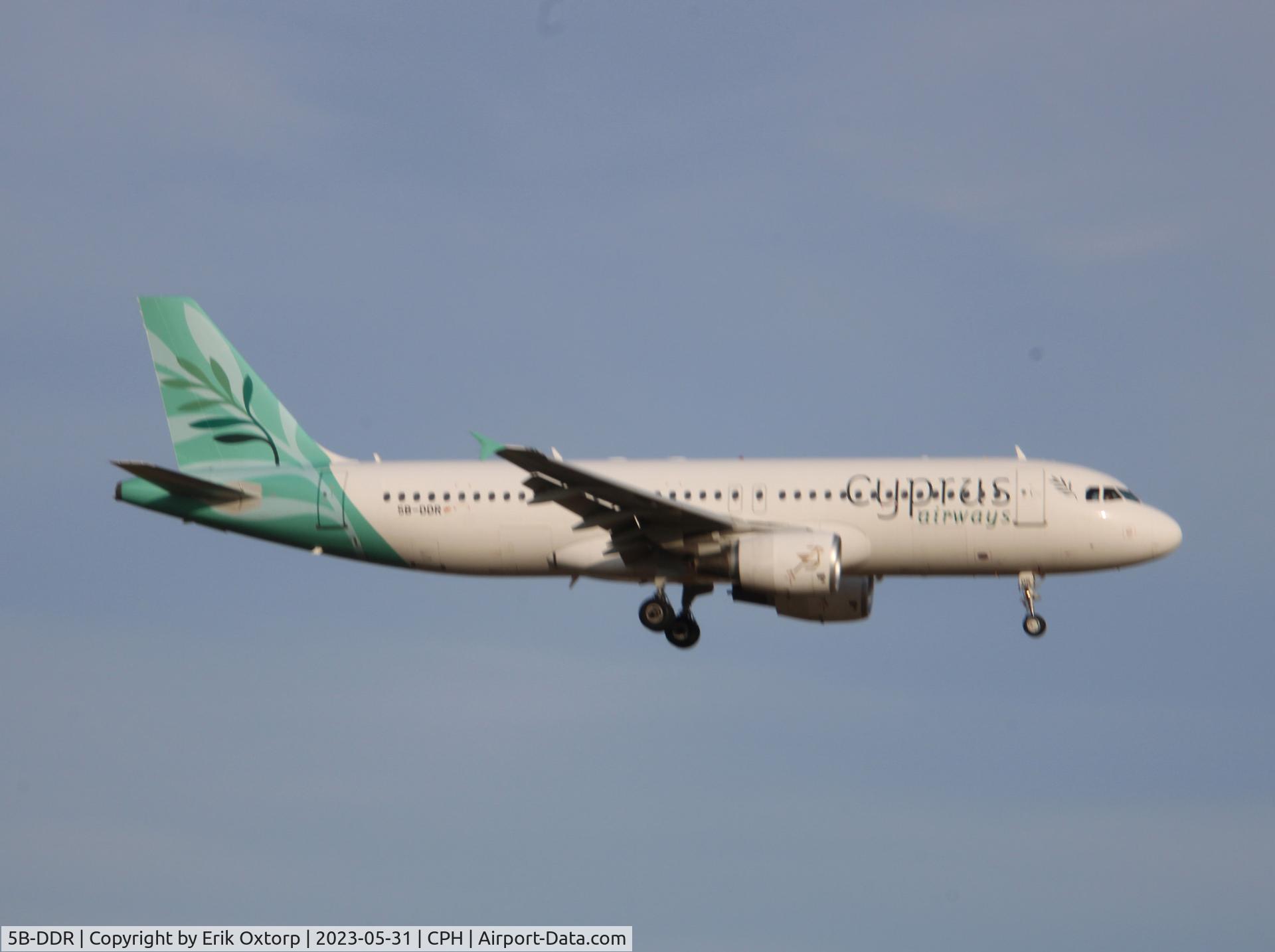 5B-DDR, 2009 Airbus A320-214 C/N 3933, 5B-DDR landing rw 22L