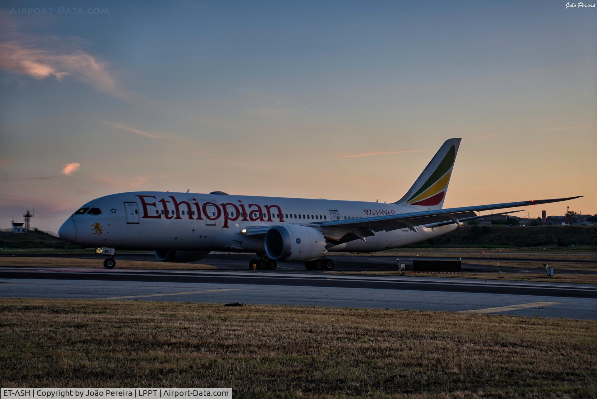 ET-ASH, 2015 Boeing 787-8 Dreamliner C/N 38754, B788 at LPPT